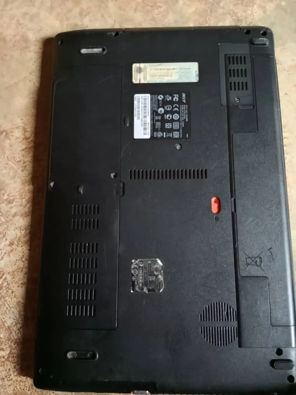 Acer Aspire 5750 laptop - Image 2