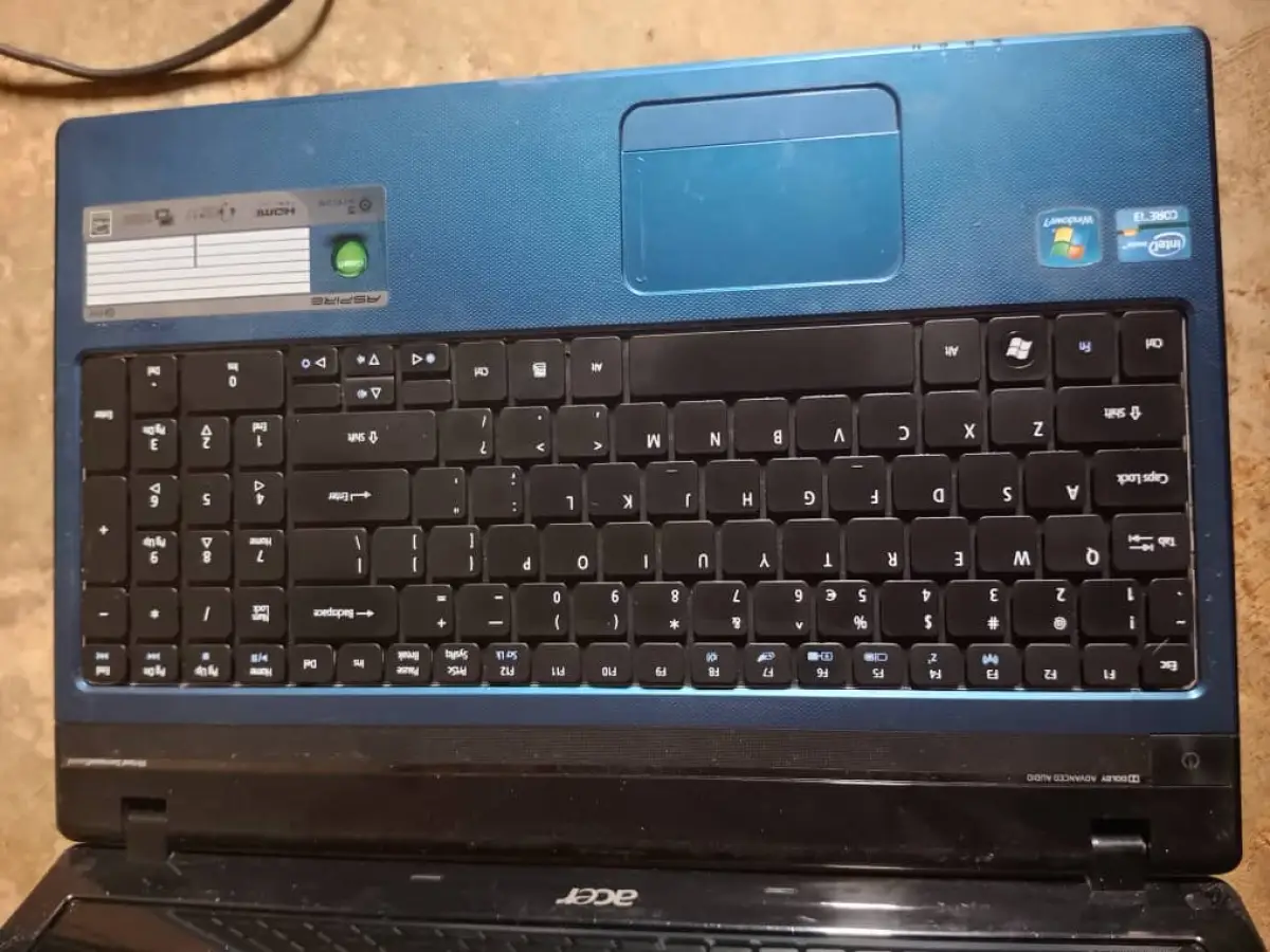 Acer Aspire 5750 laptop - Image 3