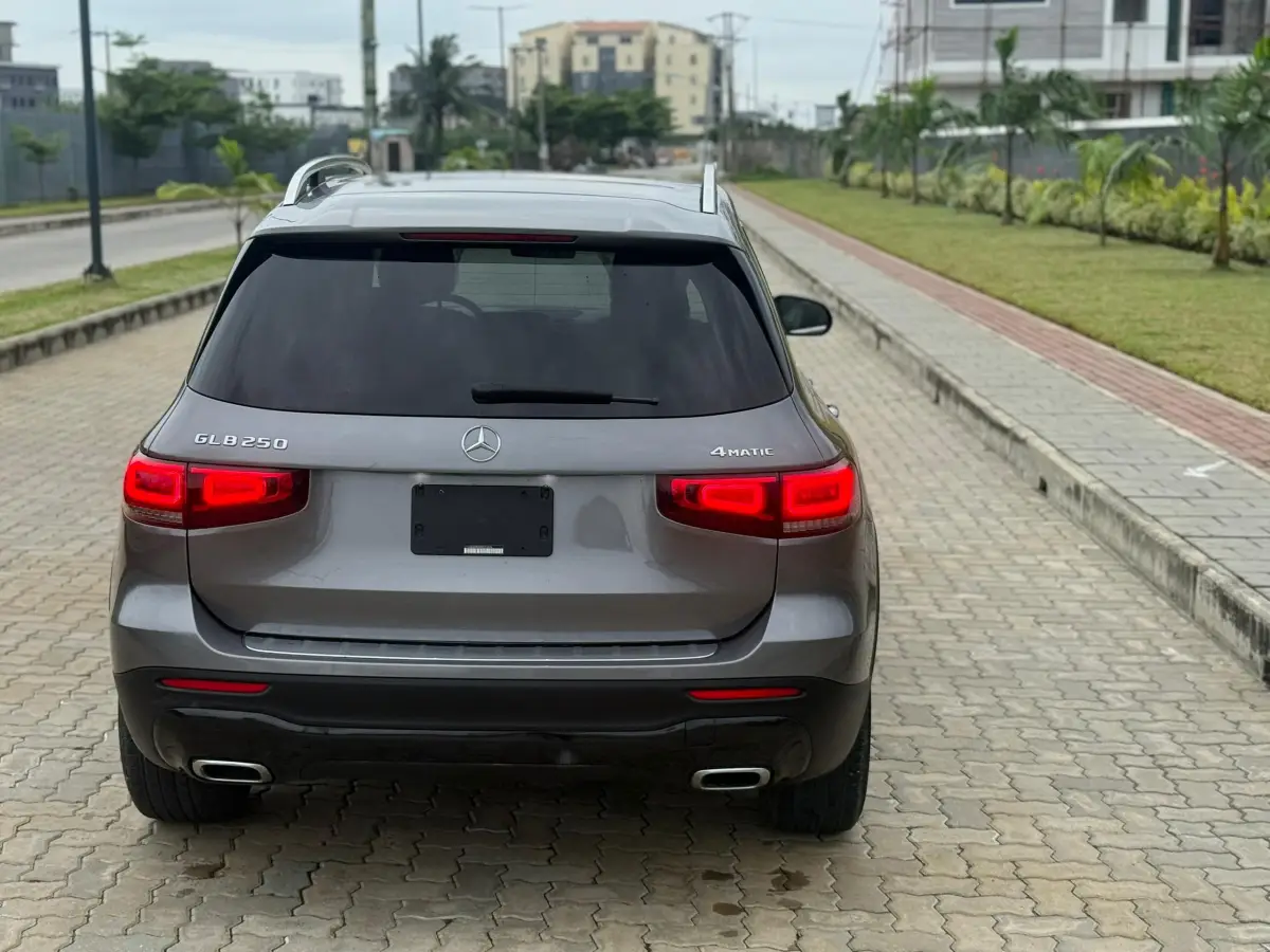 Mercedes Benz GLB 250 4Matic - Image 4