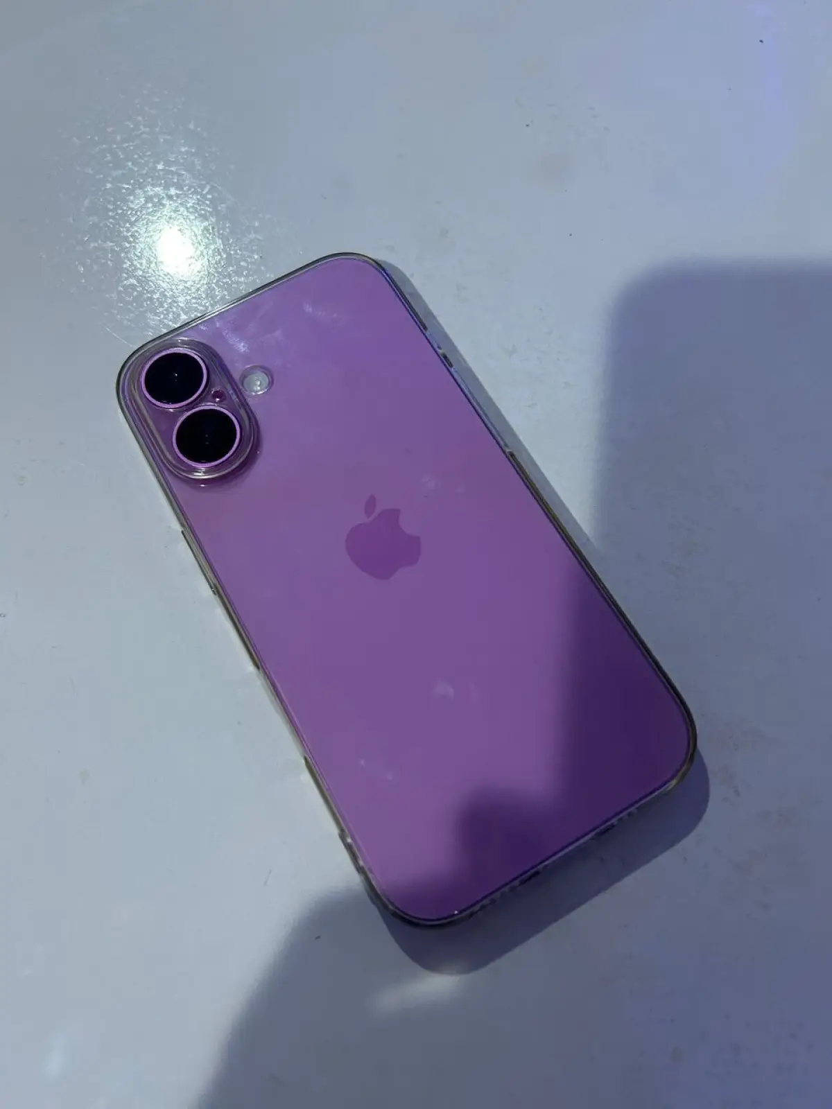 iPhone 16 - Image 2