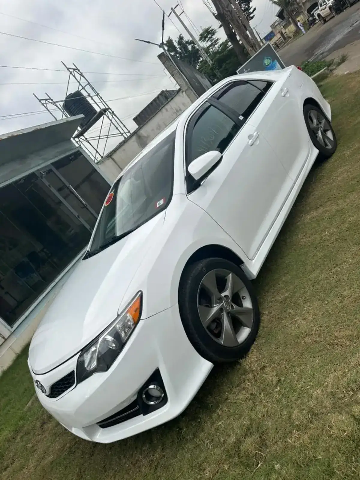 Toyota Camry - Image 2