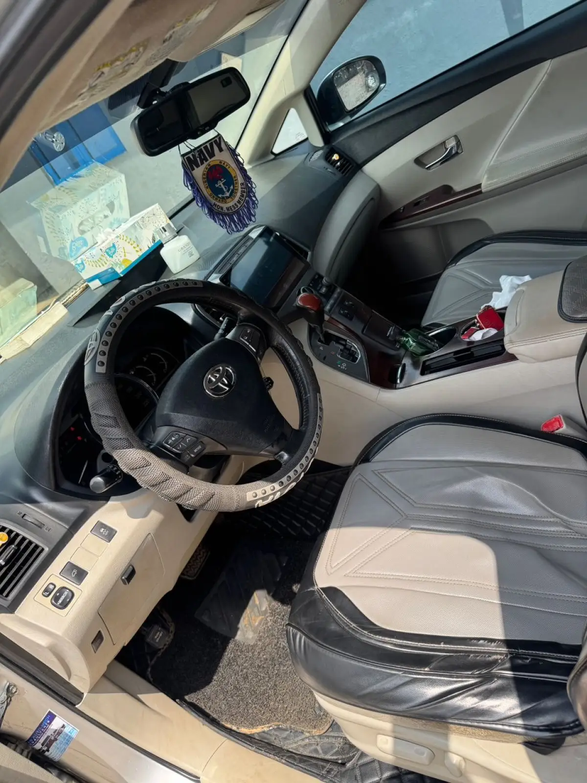 2010 Toyota venza Awoof deal - Image 4