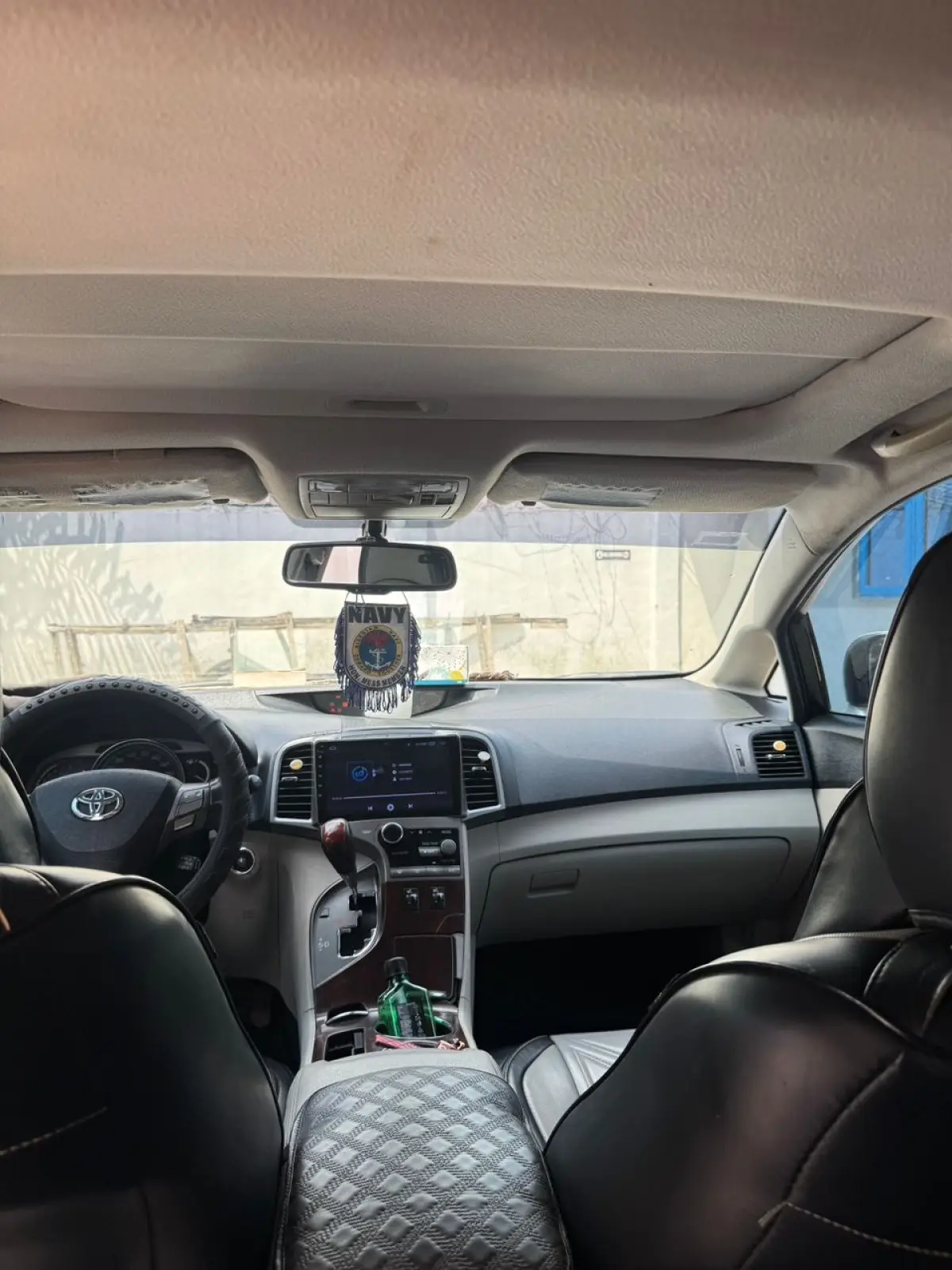 2010 Toyota venza Awoof deal - Image 10