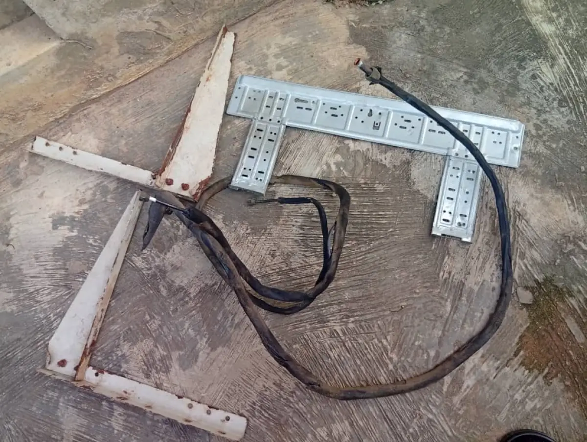 2HP Thermcool Genpal inverter AC with ac hanger and pipes - Image 4