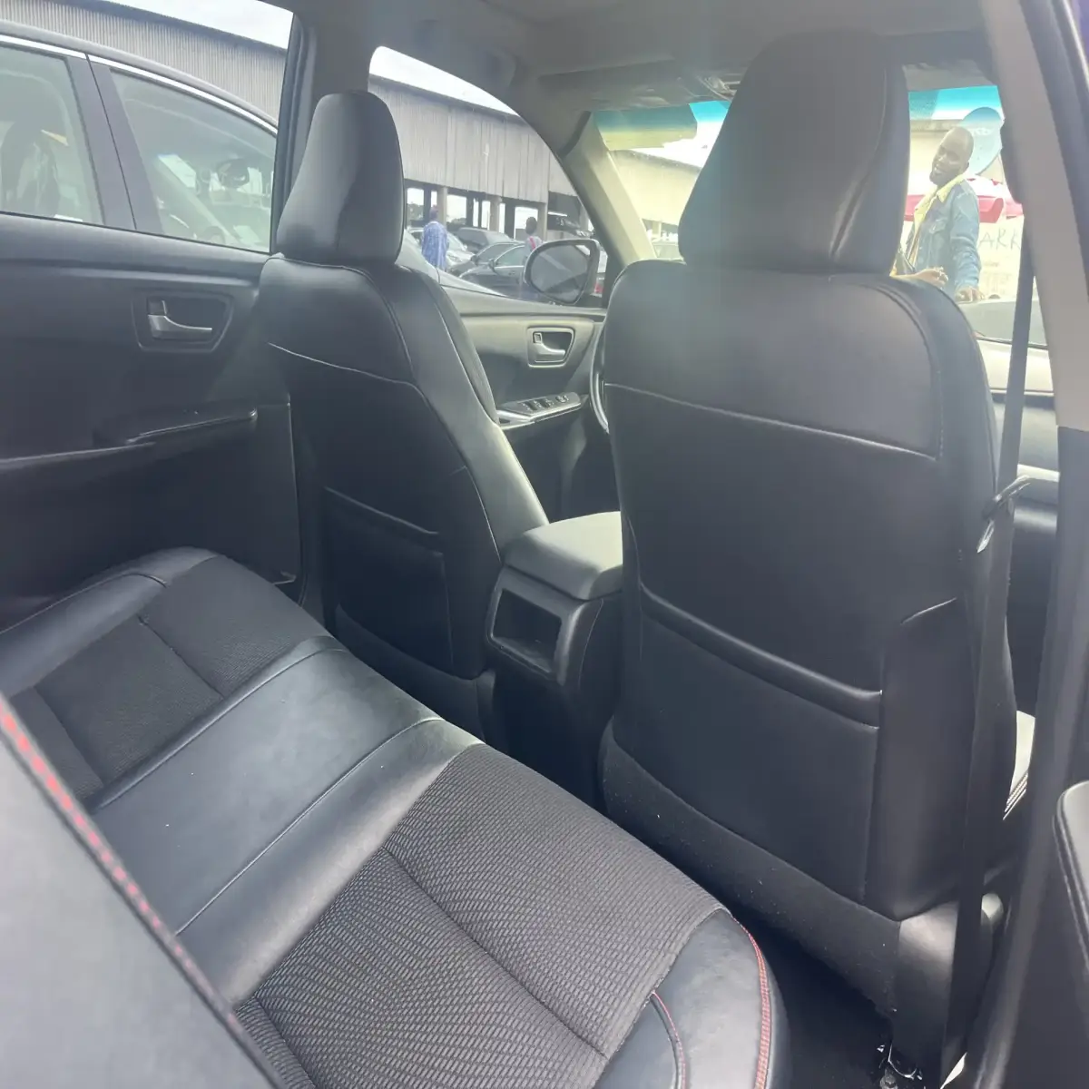 Foreign Used 2017 Toyota camry - Image 4