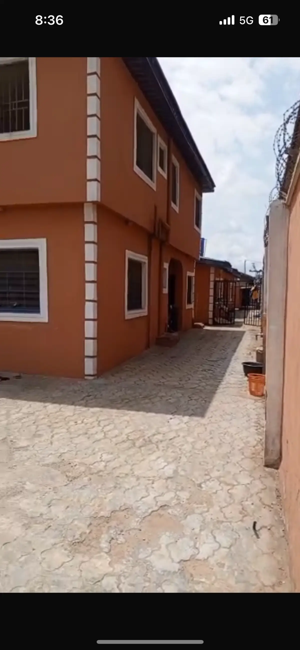 6 BEDROOM DUPLEX WITH 2 NOS OF 3 BEDROOM FLAT AT COLLEGE IGANDO LAGOS 125m - Image 1