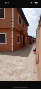 6 BEDROOM DUPLEX WITH 2 NOS OF 3 BEDROOM FLAT AT COLLEGE IGANDO LAGOS 125m