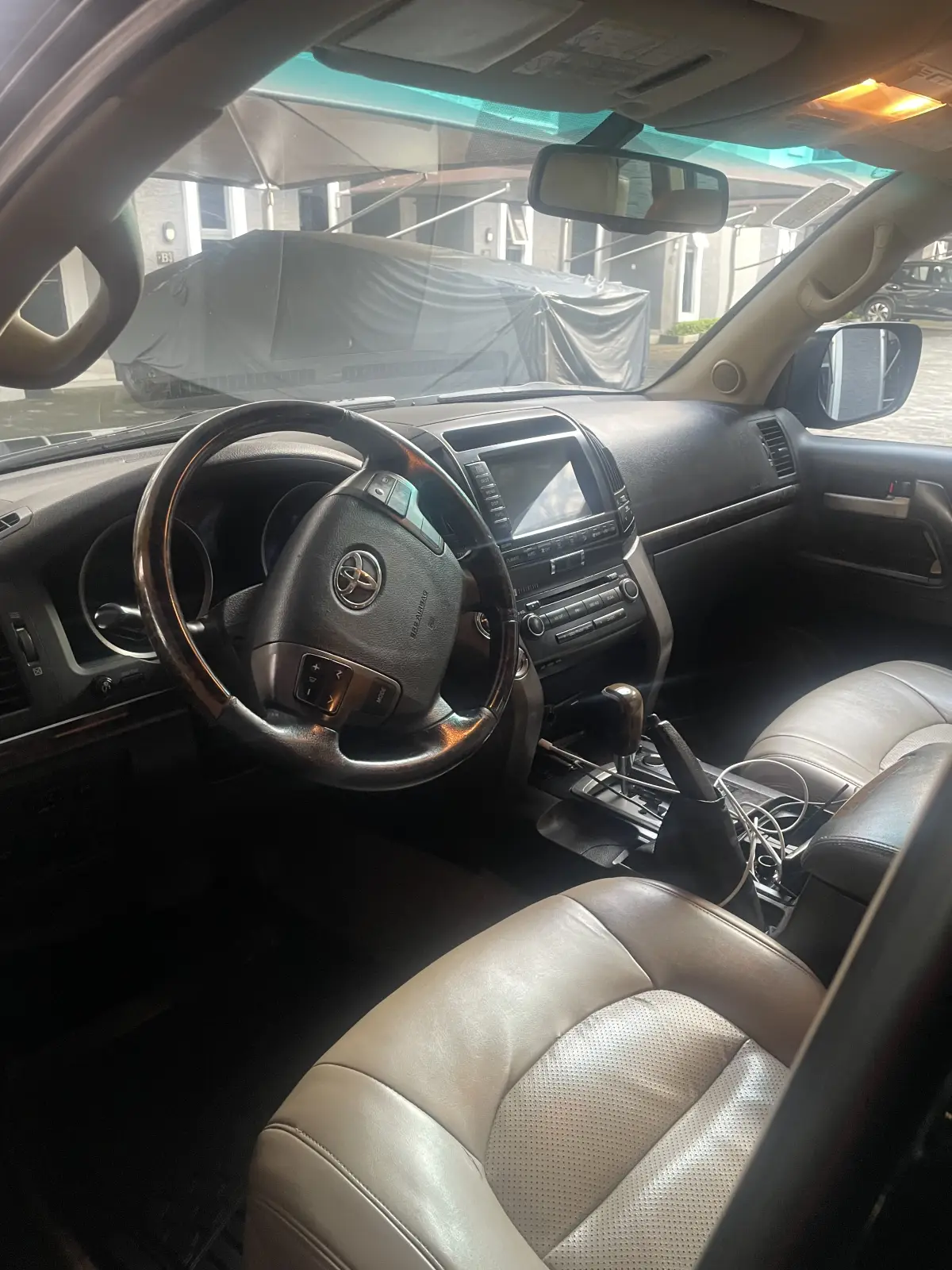 Toyota Land Cruiser 2008 25 million Mileage 90,000 - Image 2