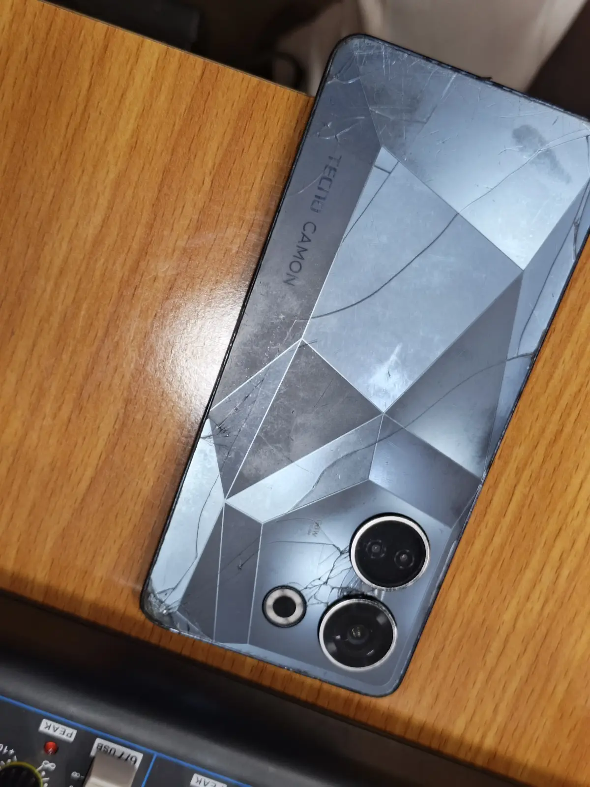 Tecno Camon 20 - Image 3