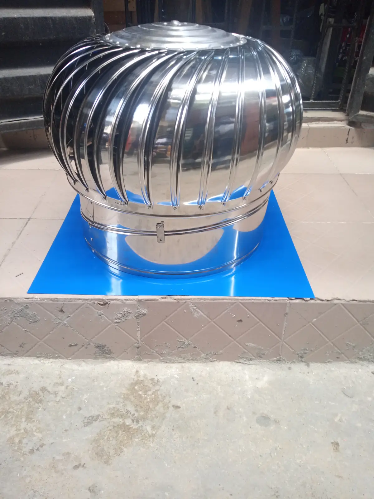Massive roof extractor or roof ventilator - Image 1