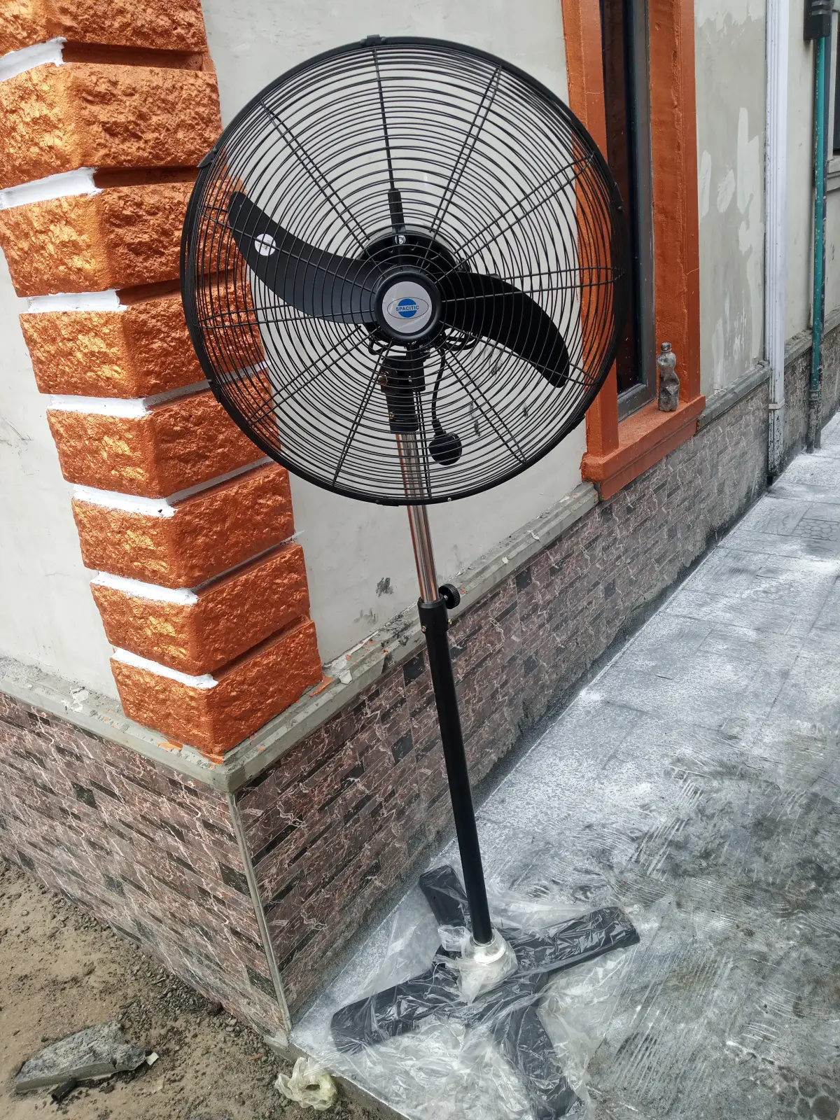 A suitable parlour or room cooling fan - Image 1