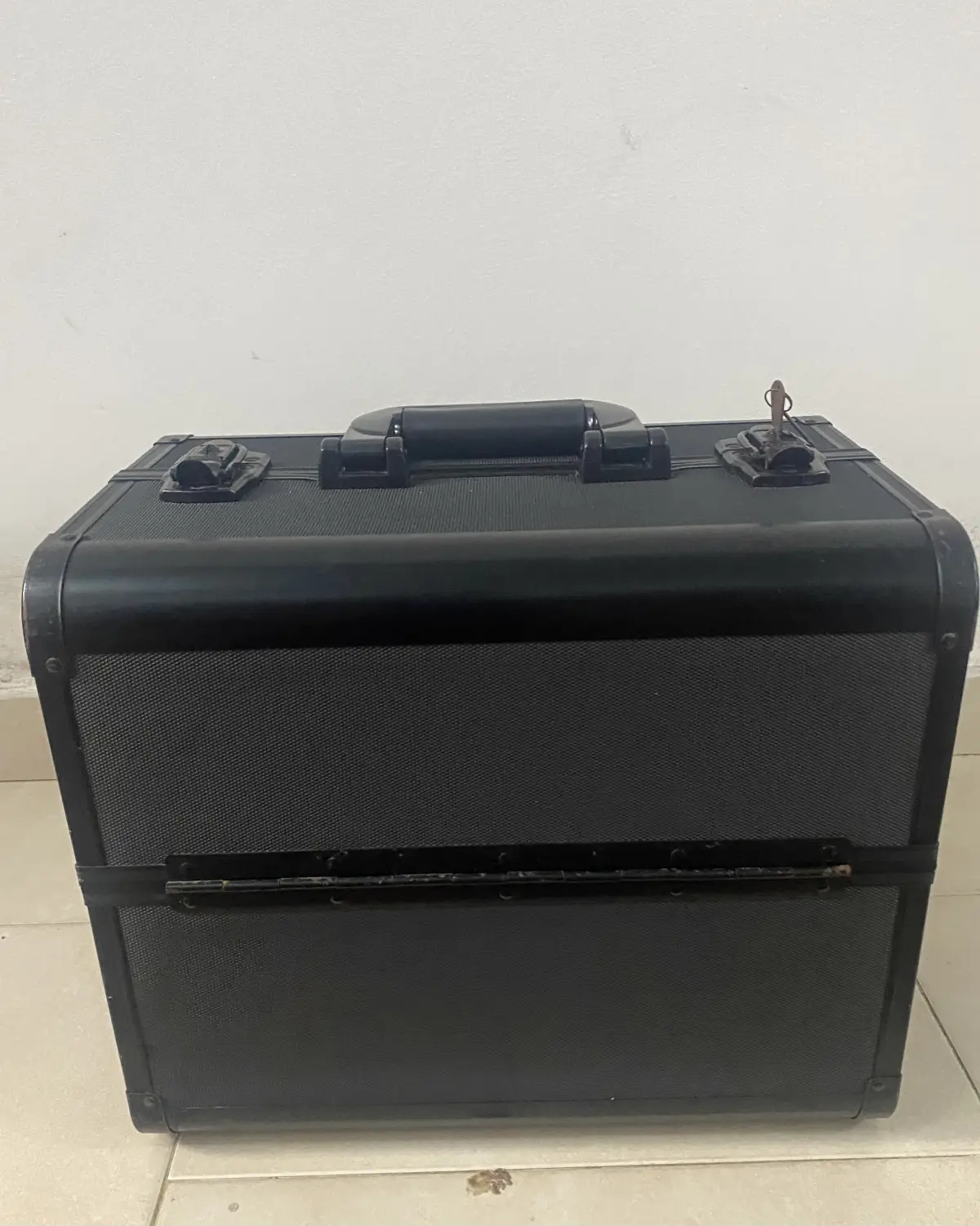 Fairly Used Professional Makeup Box with Leather Brush Bag - Image 1