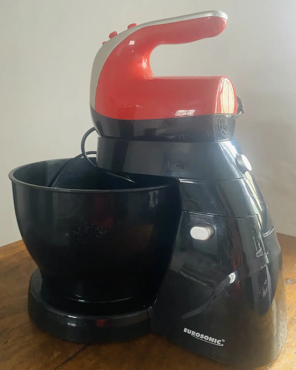 Eurosonic Hand or Cake Mixer with Rotating Bowl - Image 1