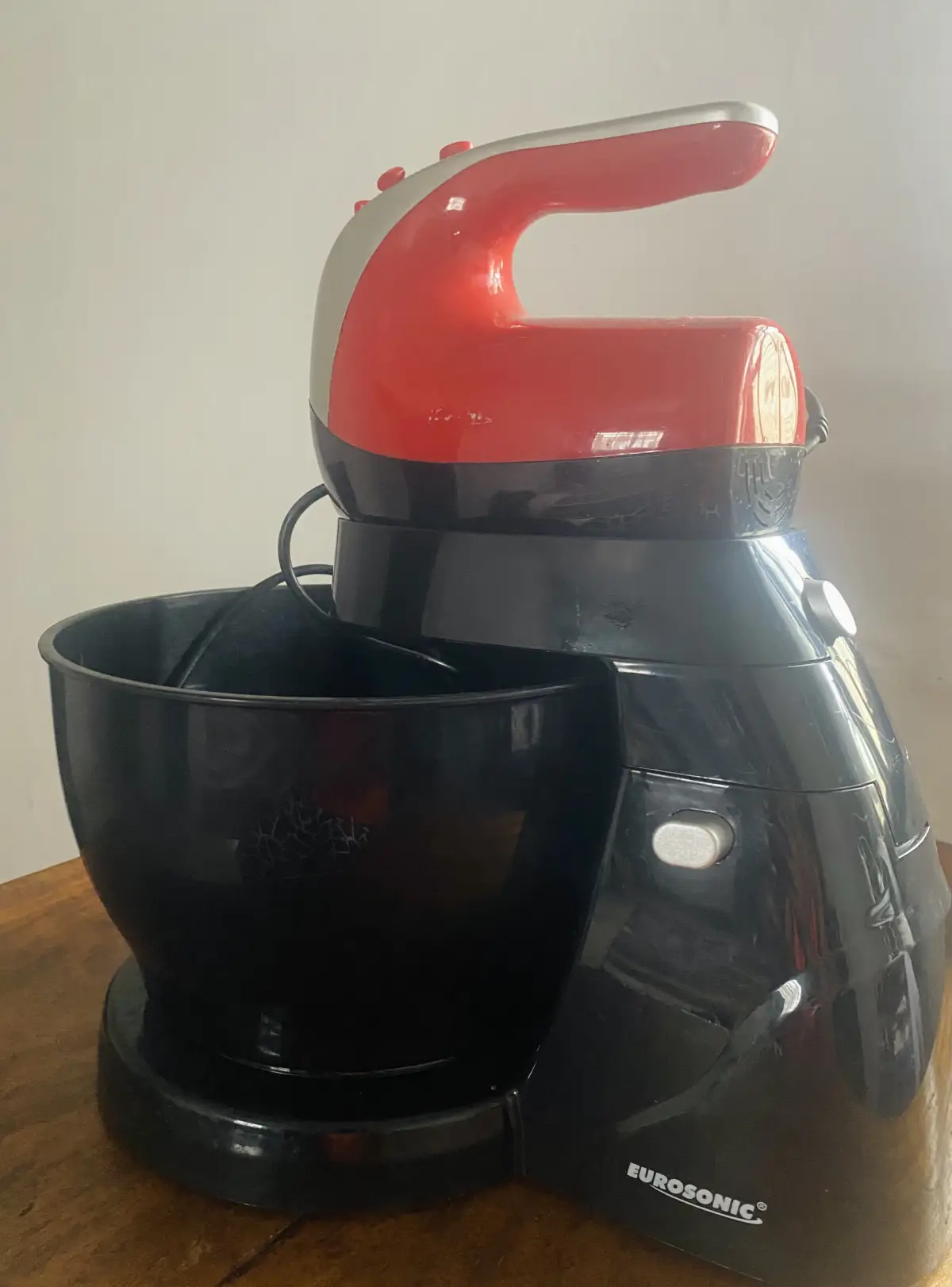 Eurosonic Hand or Cake Mixer with Rotating Bowl - Image 2