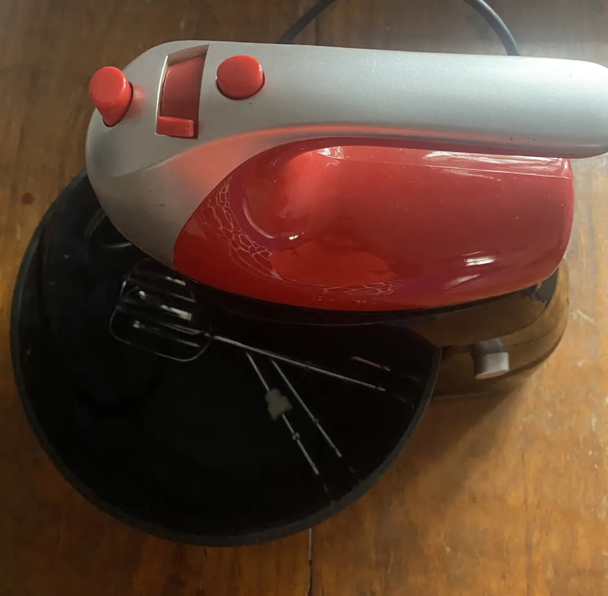 Eurosonic Hand or Cake Mixer with Rotating Bowl - Image 3