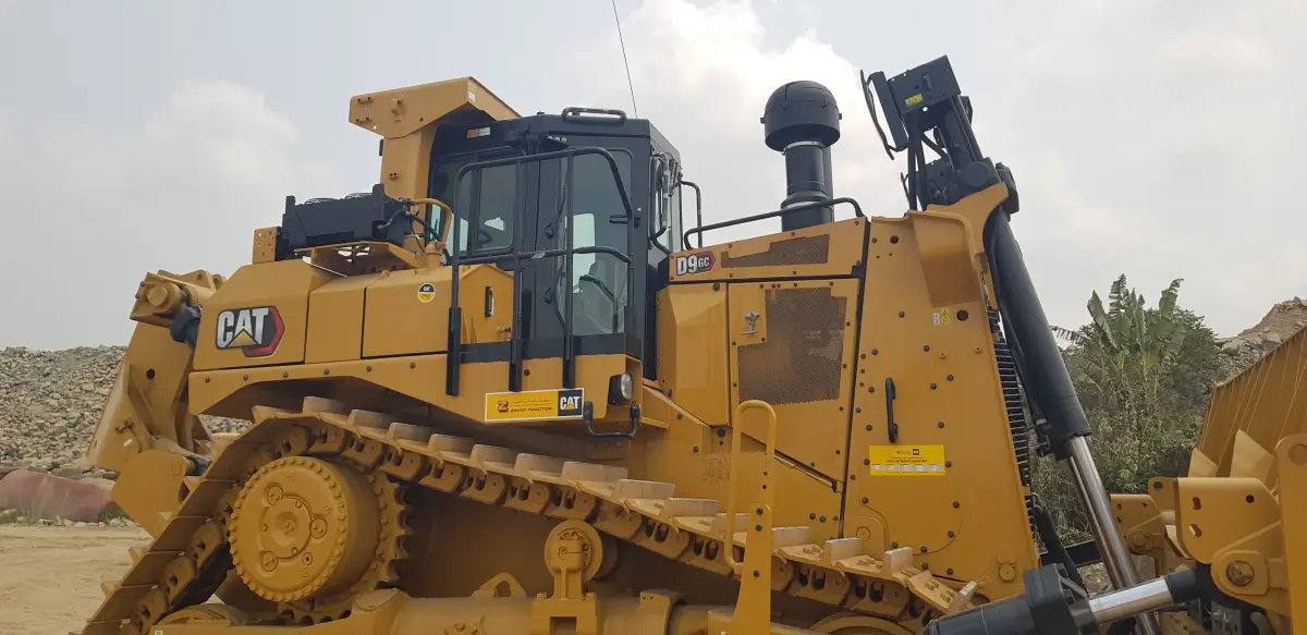 Caterpillar Mechanic - Engineering Services (With Computer Diagnostics) - Image 3