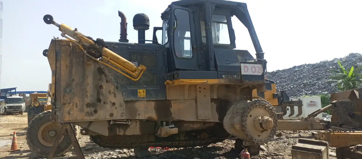 Caterpillar Mechanic - Engineering Services (With Computer Diagnostics) - Image 9