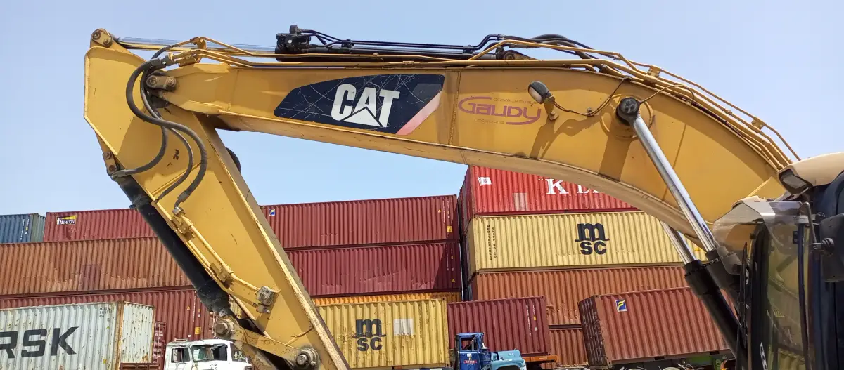 Caterpillar Mechanic - Engineering Services (With Computer Diagnostics) - Image 13