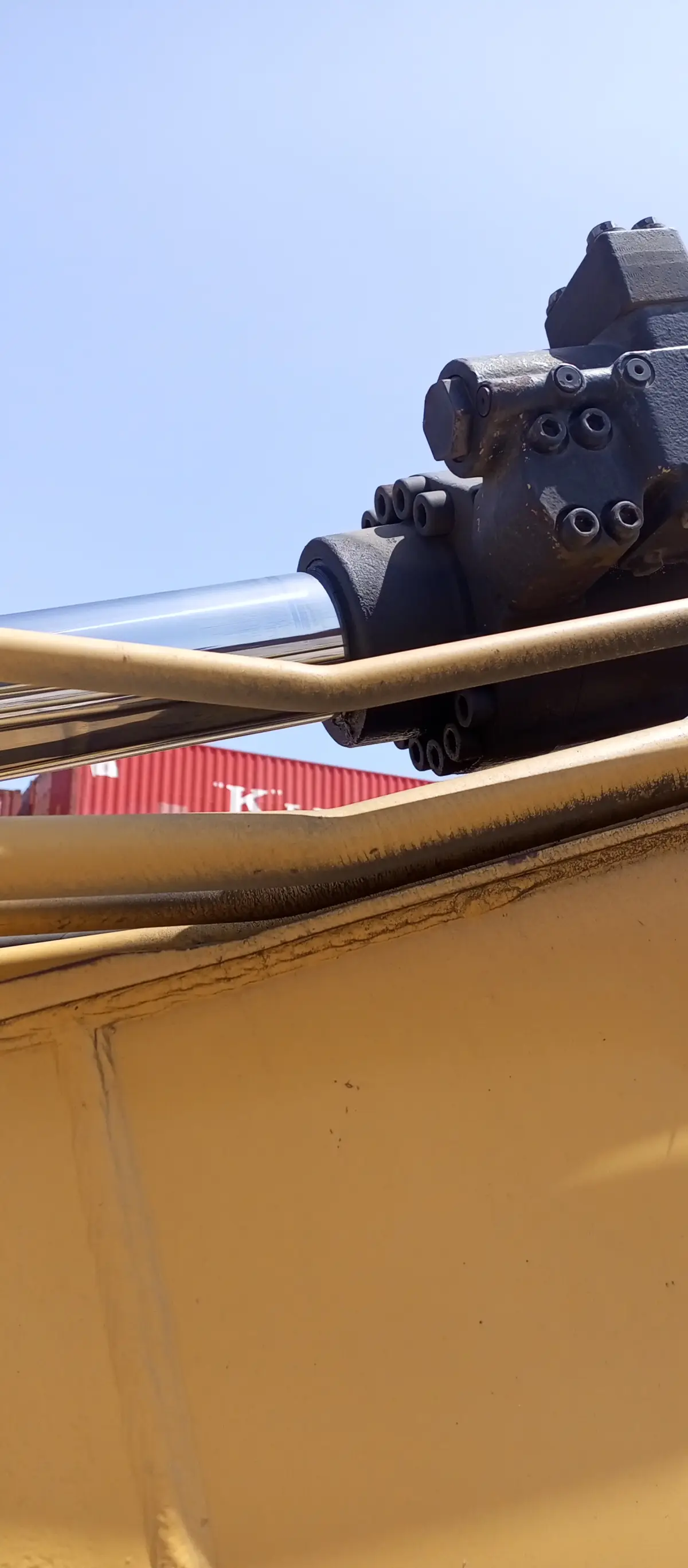 Caterpillar Mechanic - Engineering Services (With Computer Diagnostics) - Image 14