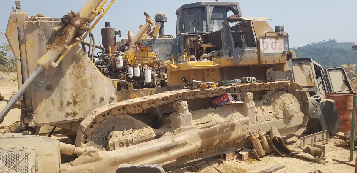 Caterpillar Mechanic - Engineering Services (With Computer Diagnostics) - Image 17