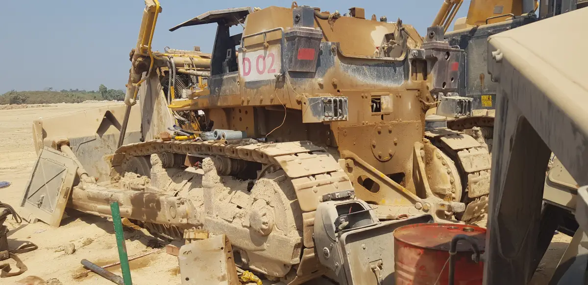 Caterpillar Mechanic - Engineering Services (With Computer Diagnostics) - Image 18