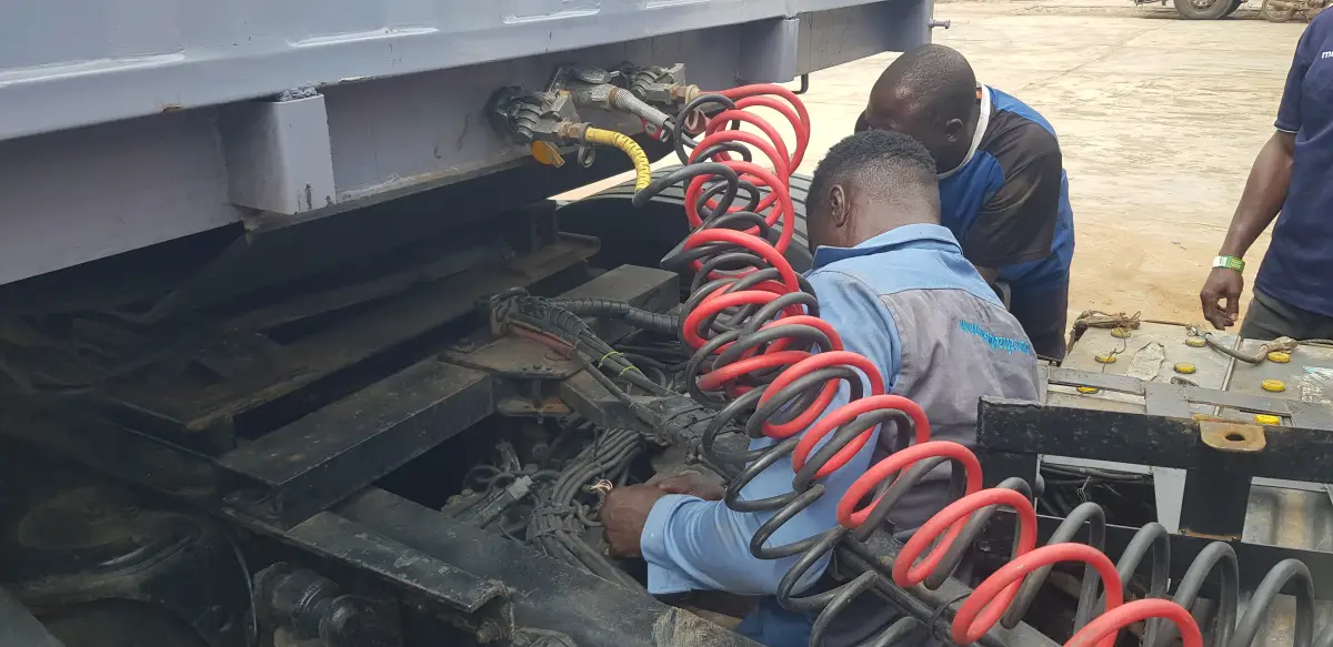 Actros and MAN Mechanic (Computer Diagnostics) - Trailer Park Available - Image 16