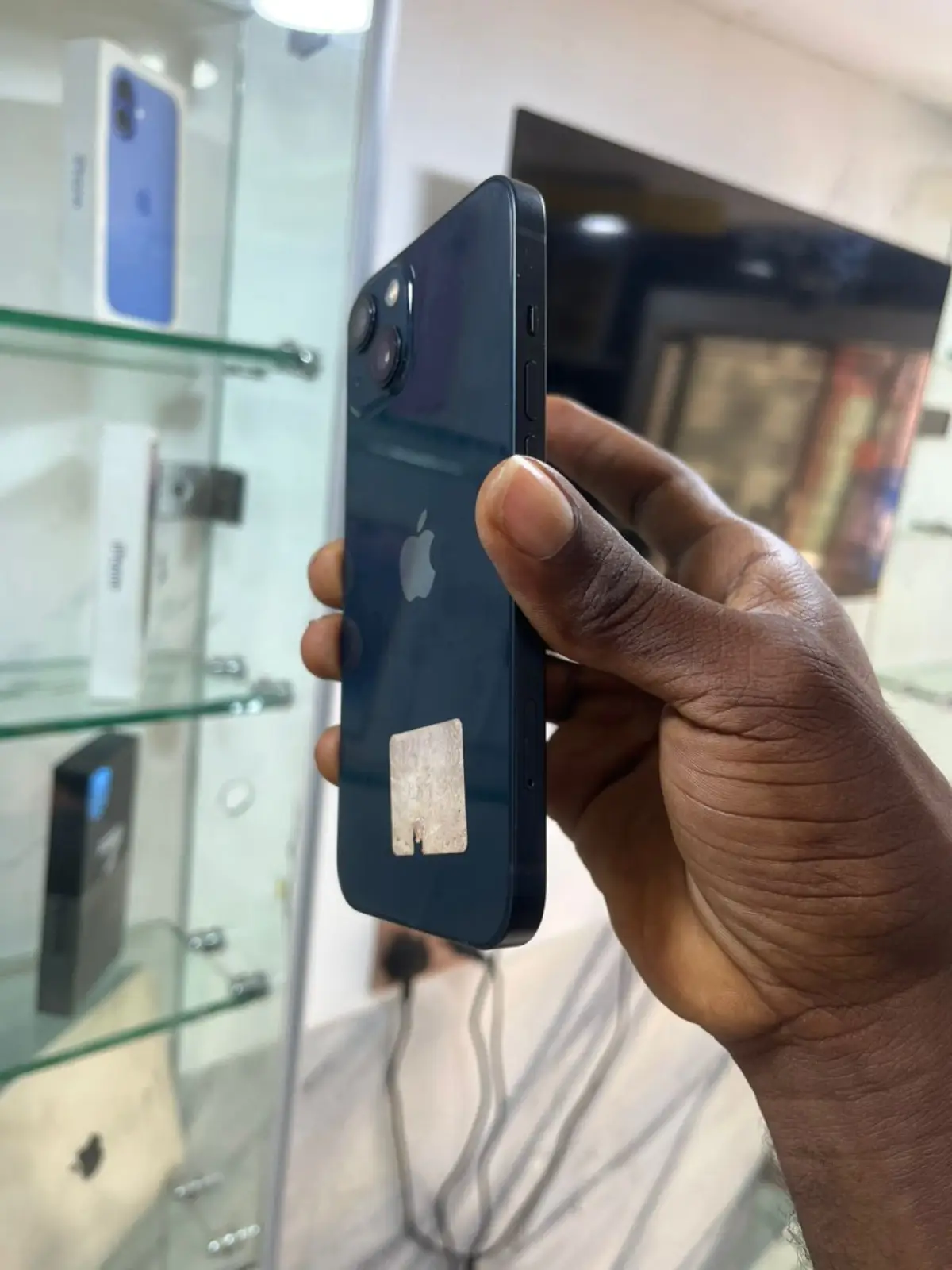 iPhone 13 128gb - Image 1