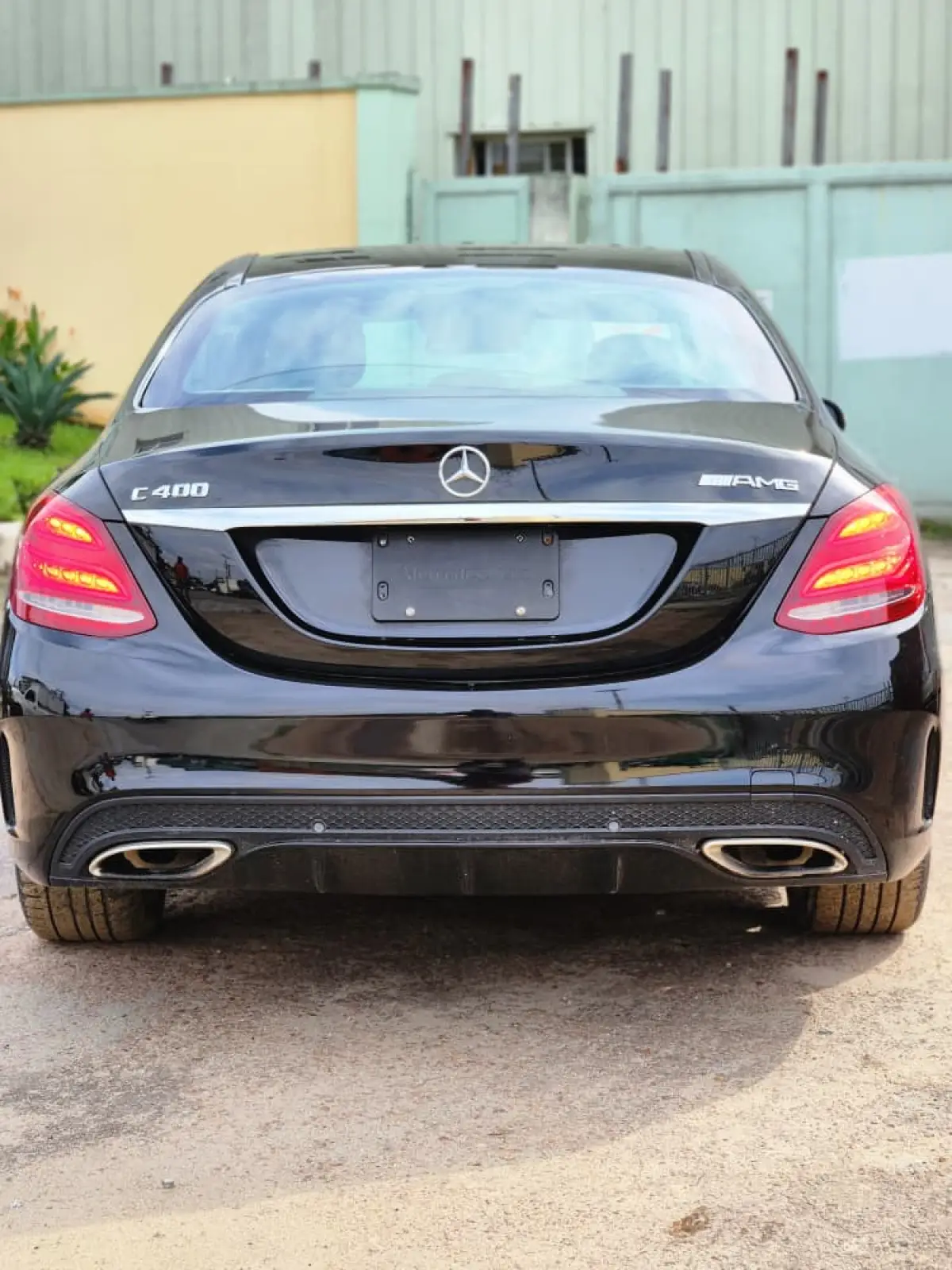 Mercedes Benz C400 AMG New Entry - Image 4