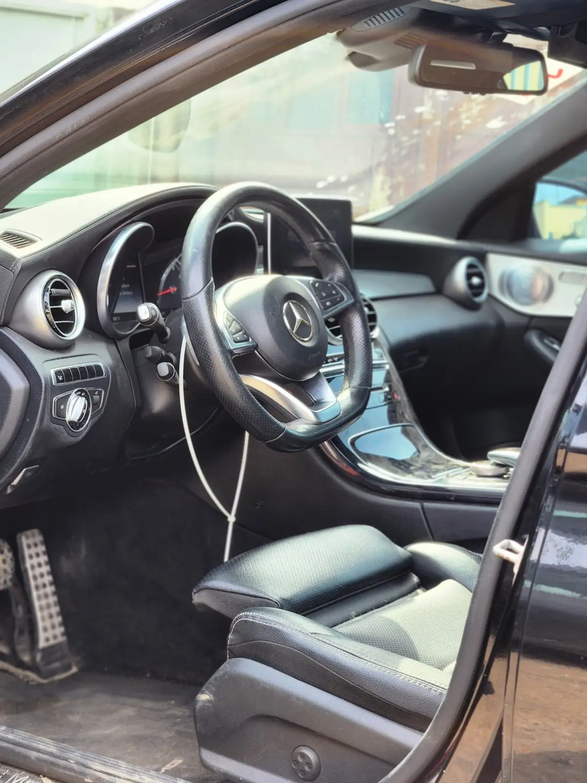 Mercedes Benz C400 AMG New Entry - Image 8