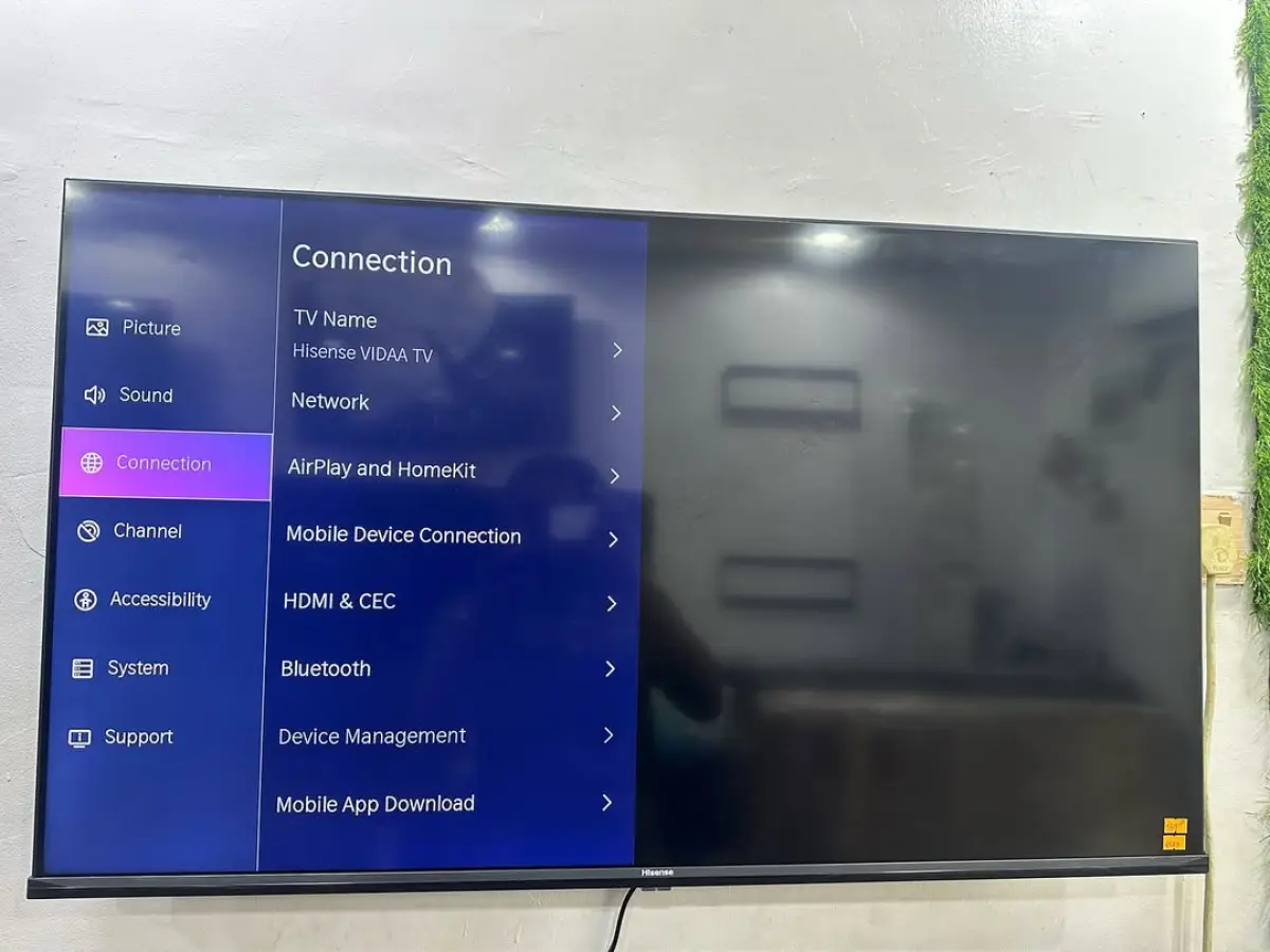 43" Hisense Qled E7 Display Smart Tv - Image 5