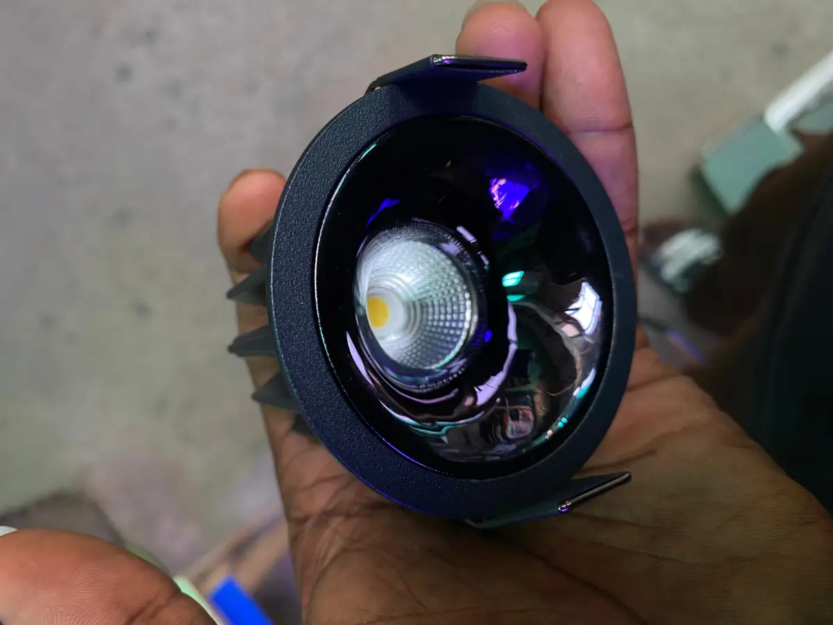 Premium COB Spotlights for Modern Spaces - Image 1