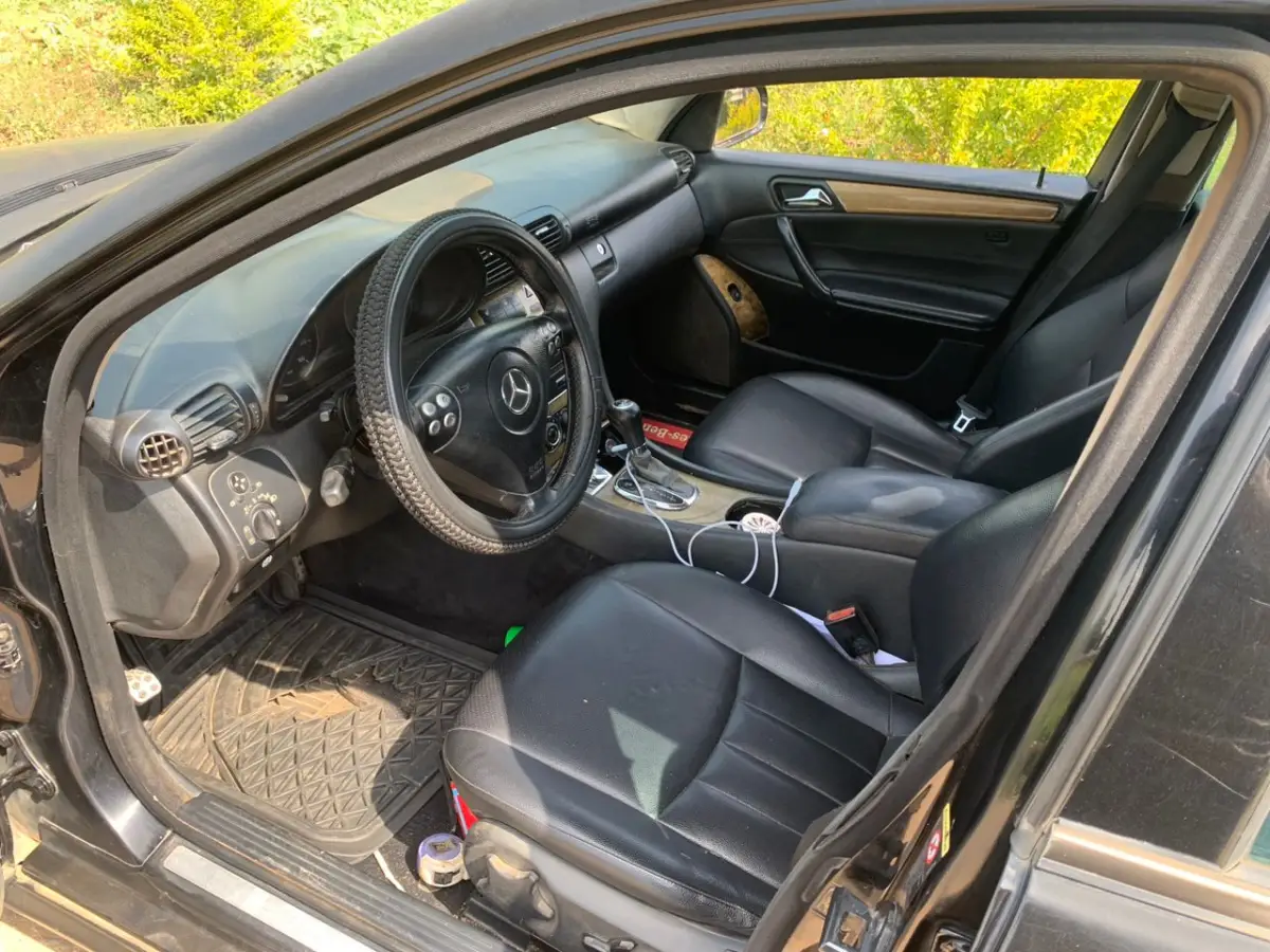 Benz C230 - Image 5