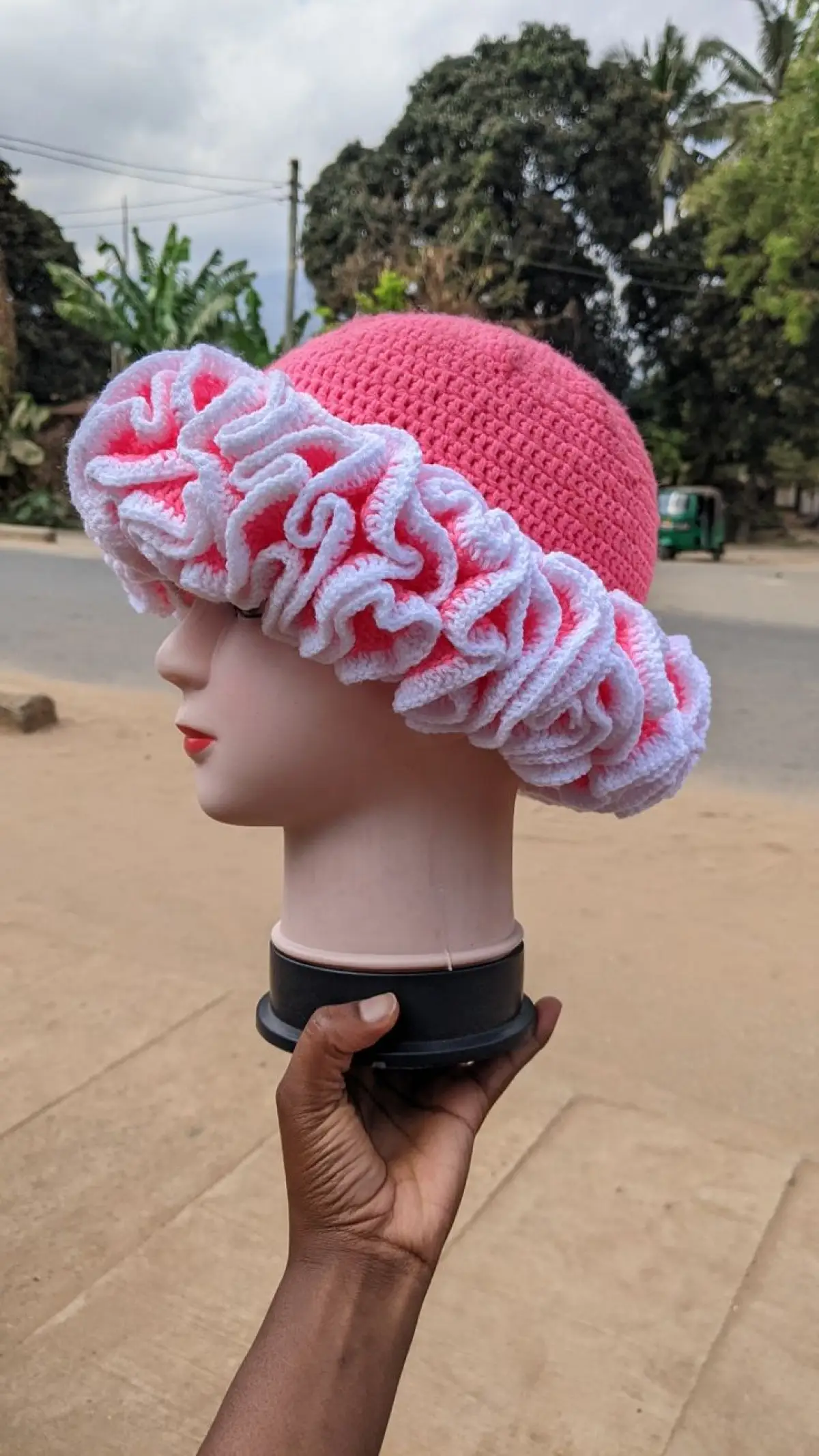 Crochet ruffle hat - Image 2