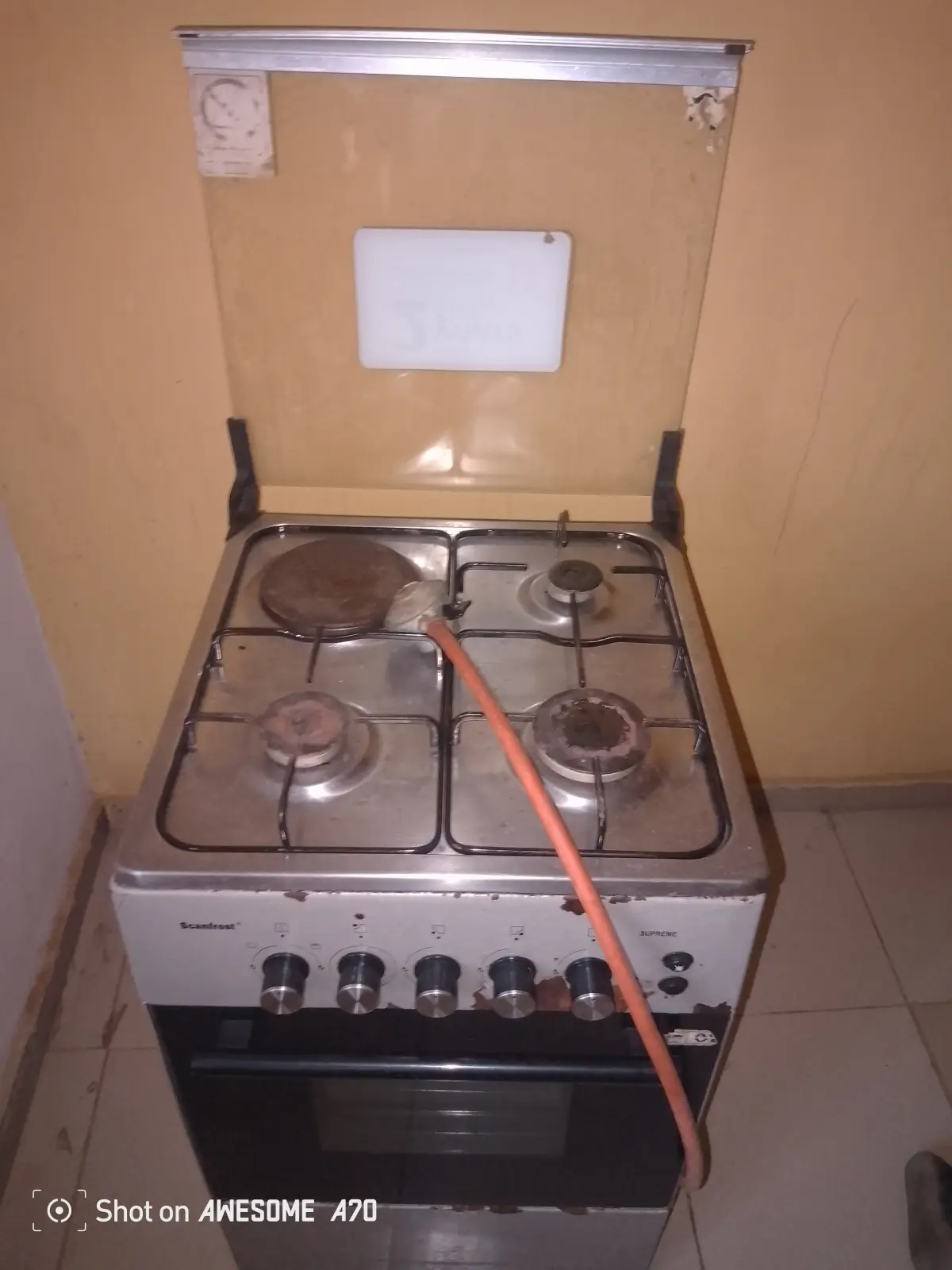 Gas cooker oven - Image 1