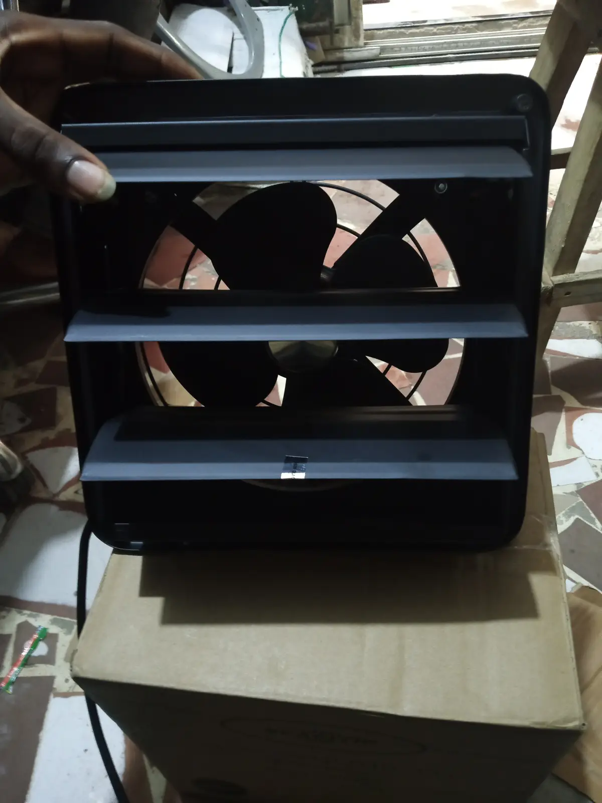 Extractor fan suitable for your personal kitchen-clubs and restaurant - Image 2