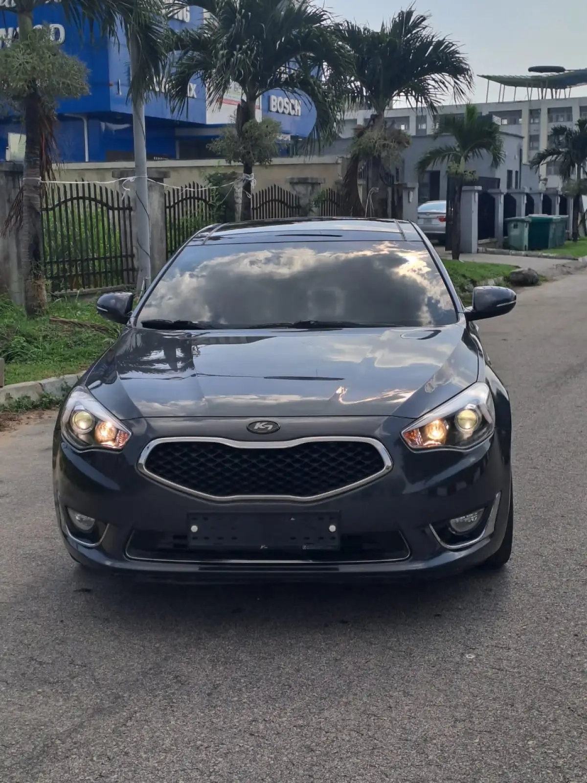 Kia K7 2013 New Entry - Image 1