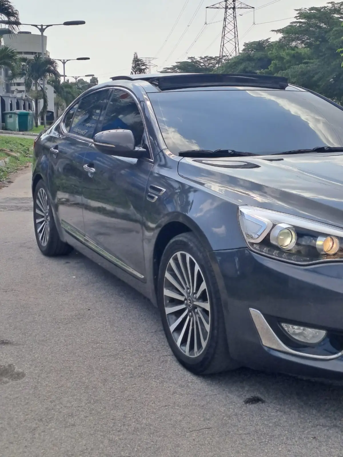 Kia K7 2013 New Entry - Image 2