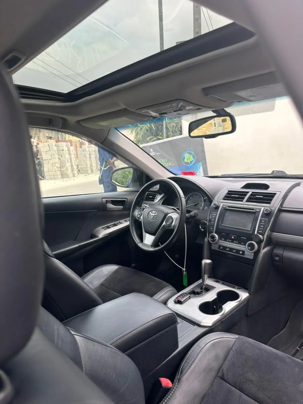 Toyota Camry - Image 8