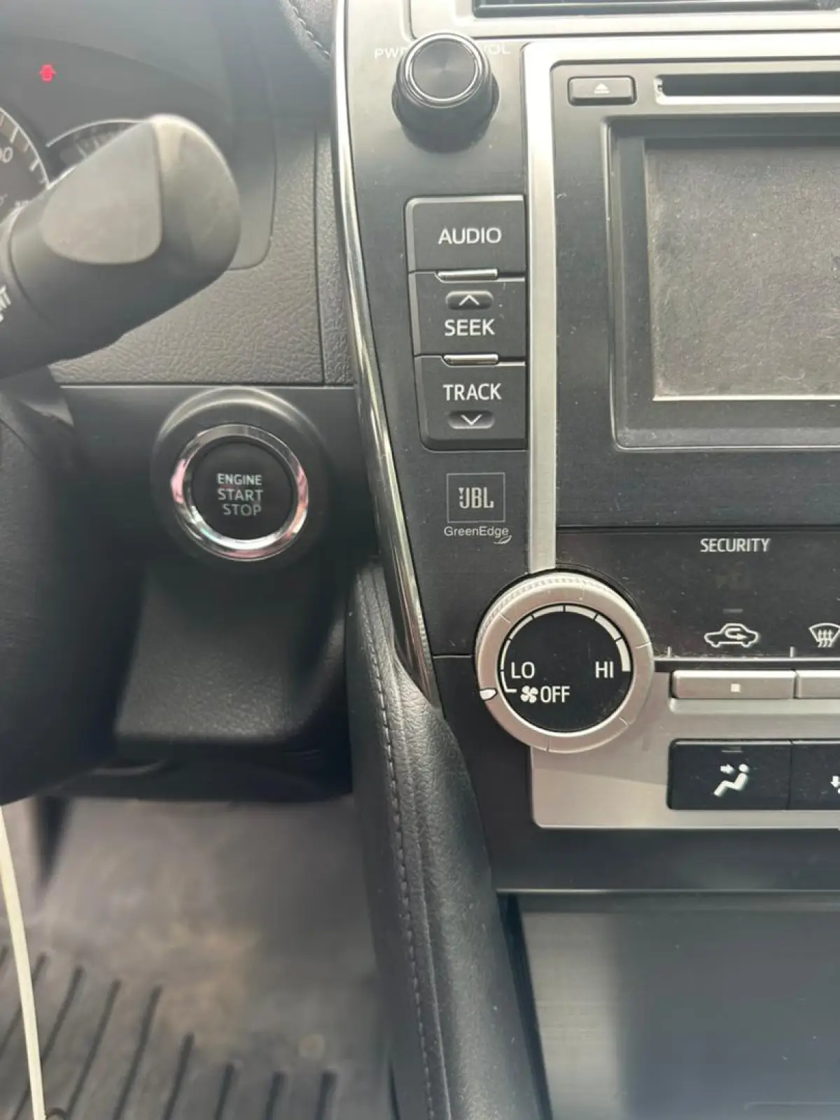 Toyota Camry - Image 10