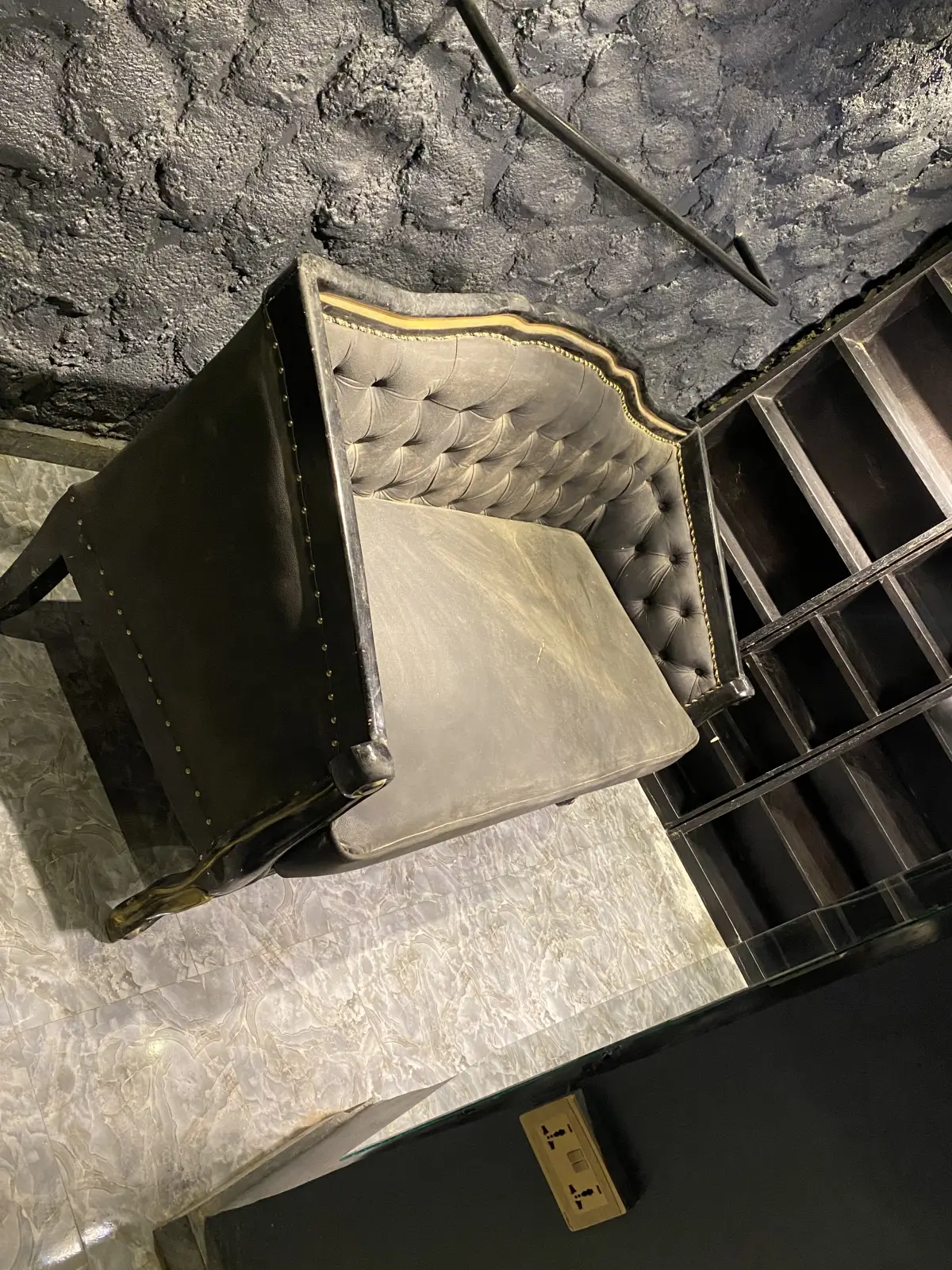 Newly built 4 seater Royal chairs available for sale at Ojo alaba. Lagos - Image 1