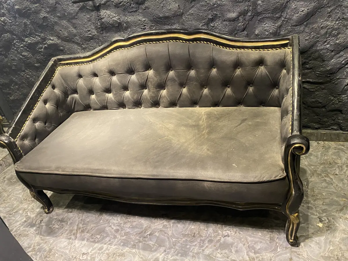 Newly built 4 seater Royal chairs available for sale at Ojo alaba. Lagos - Image 2