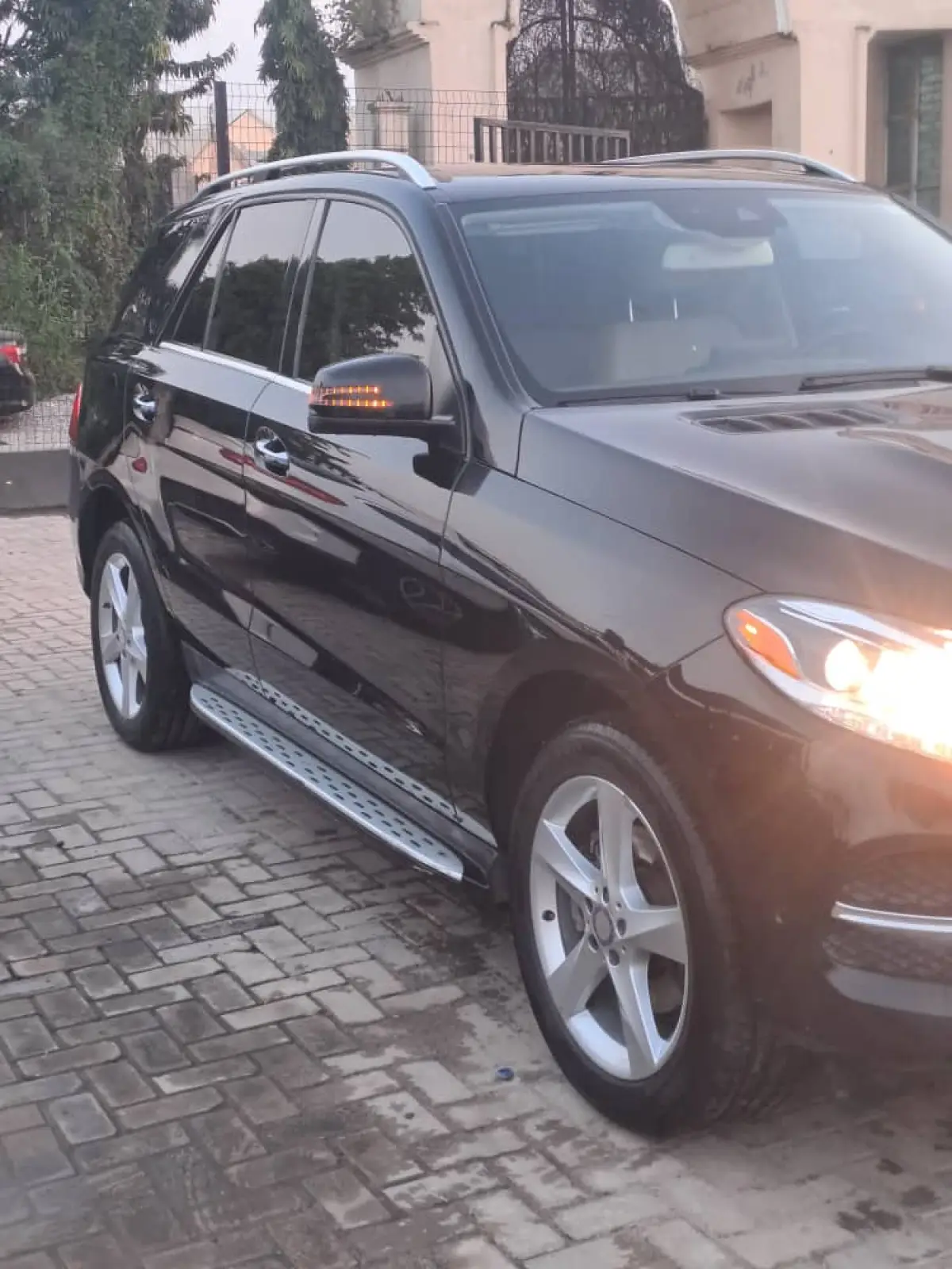 2017 GLE 350 4Matic - Image 4