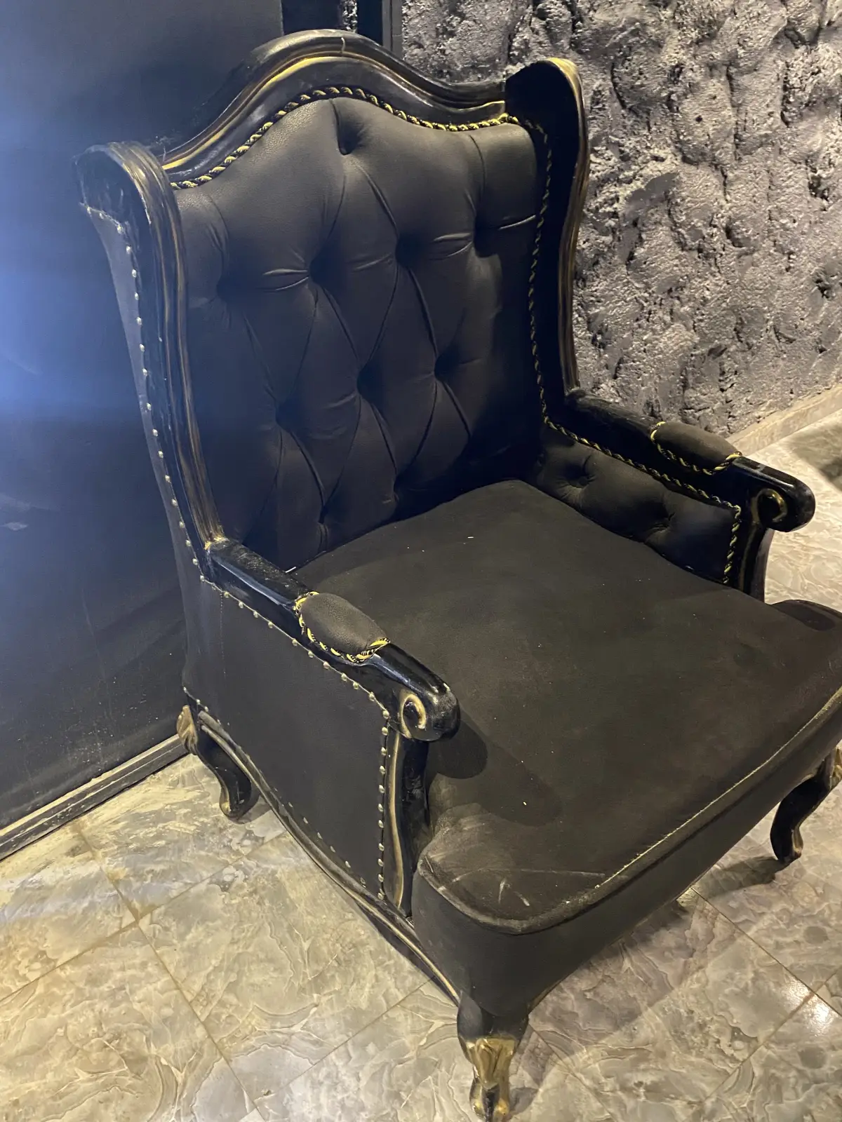 Newly built 4 seater Royal chairs available for sale at Ojo alaba. Lagos - Image 3
