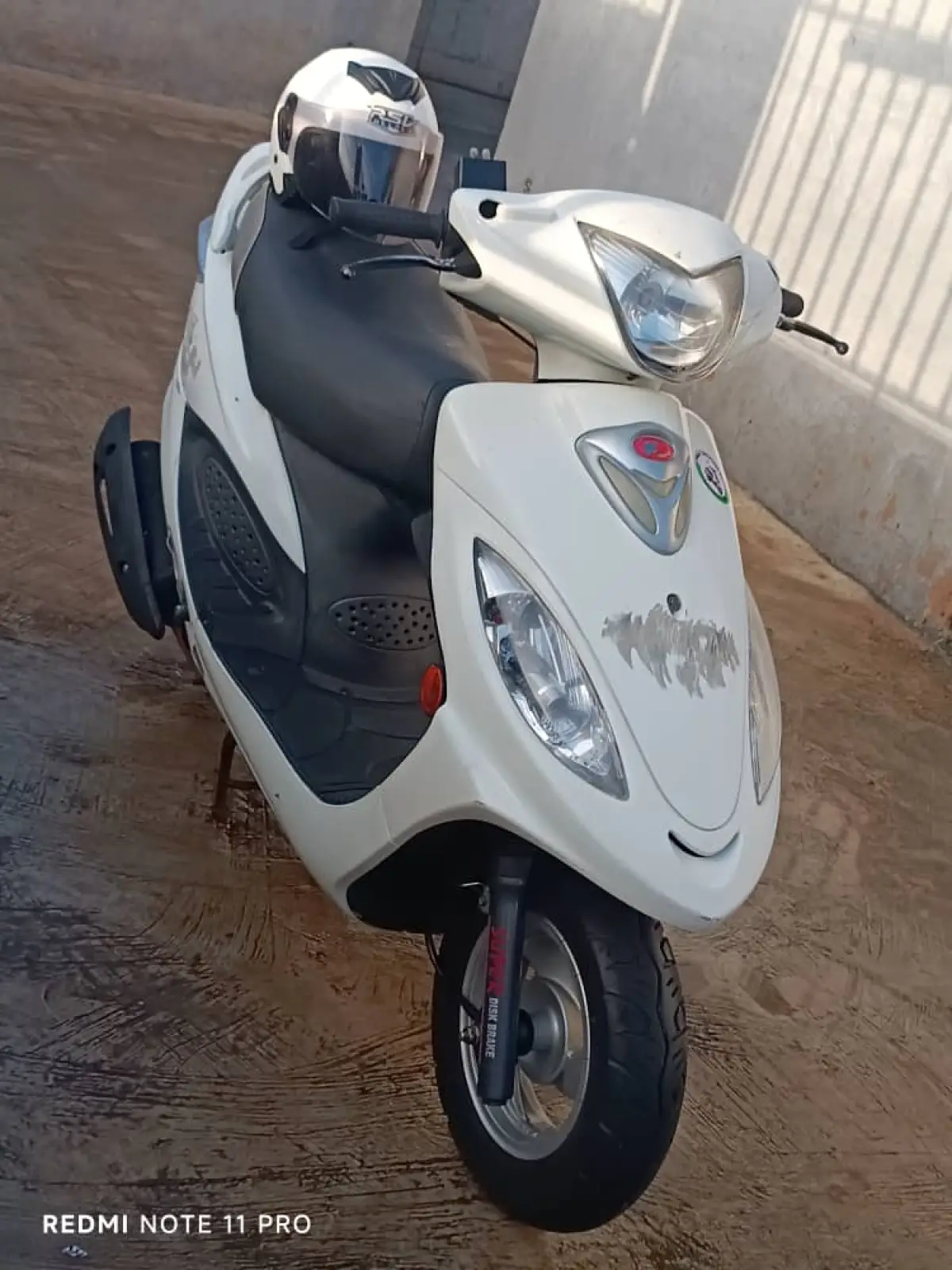 Kymco jockey v2 scooter - Image 2