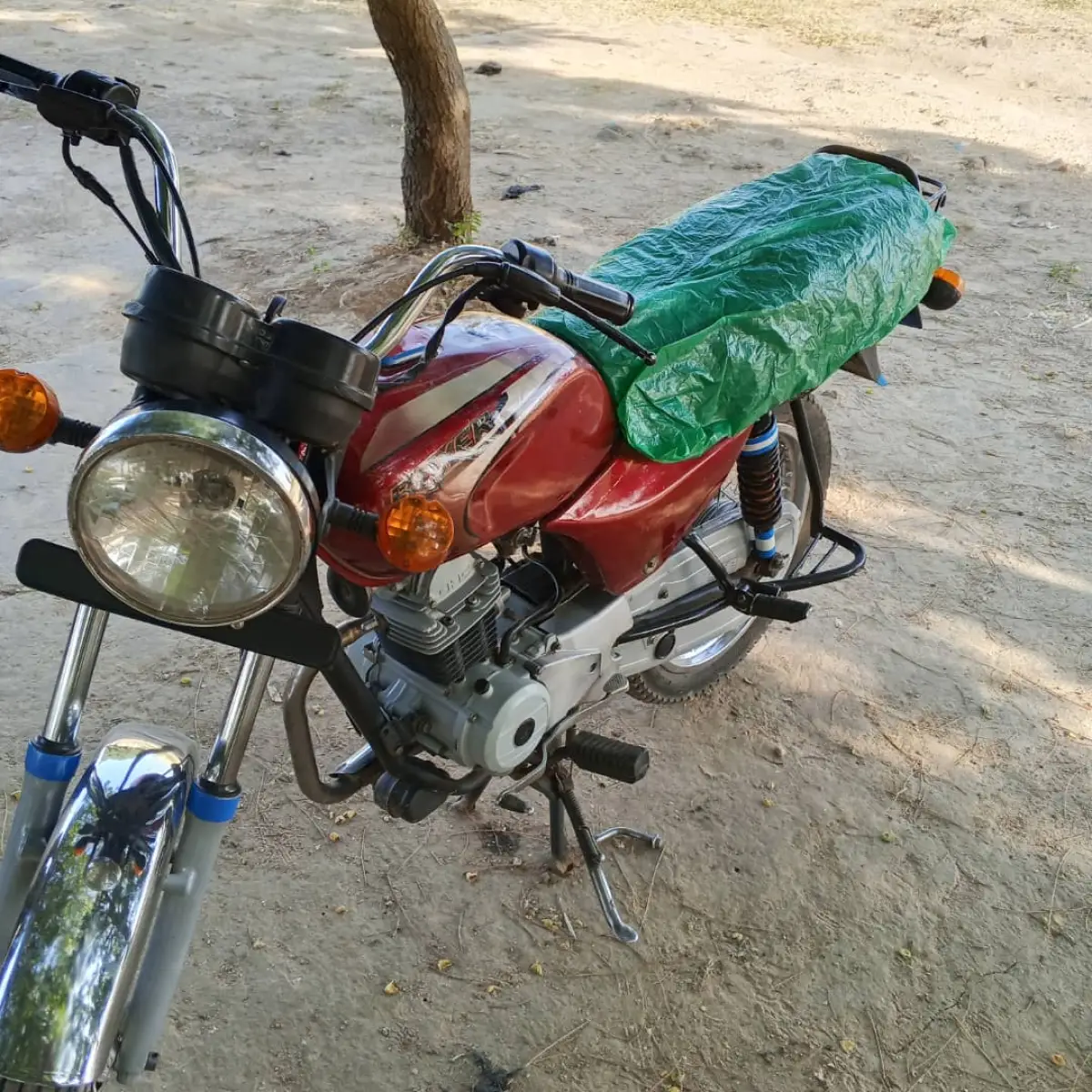 Bajaj boxer - Image 1