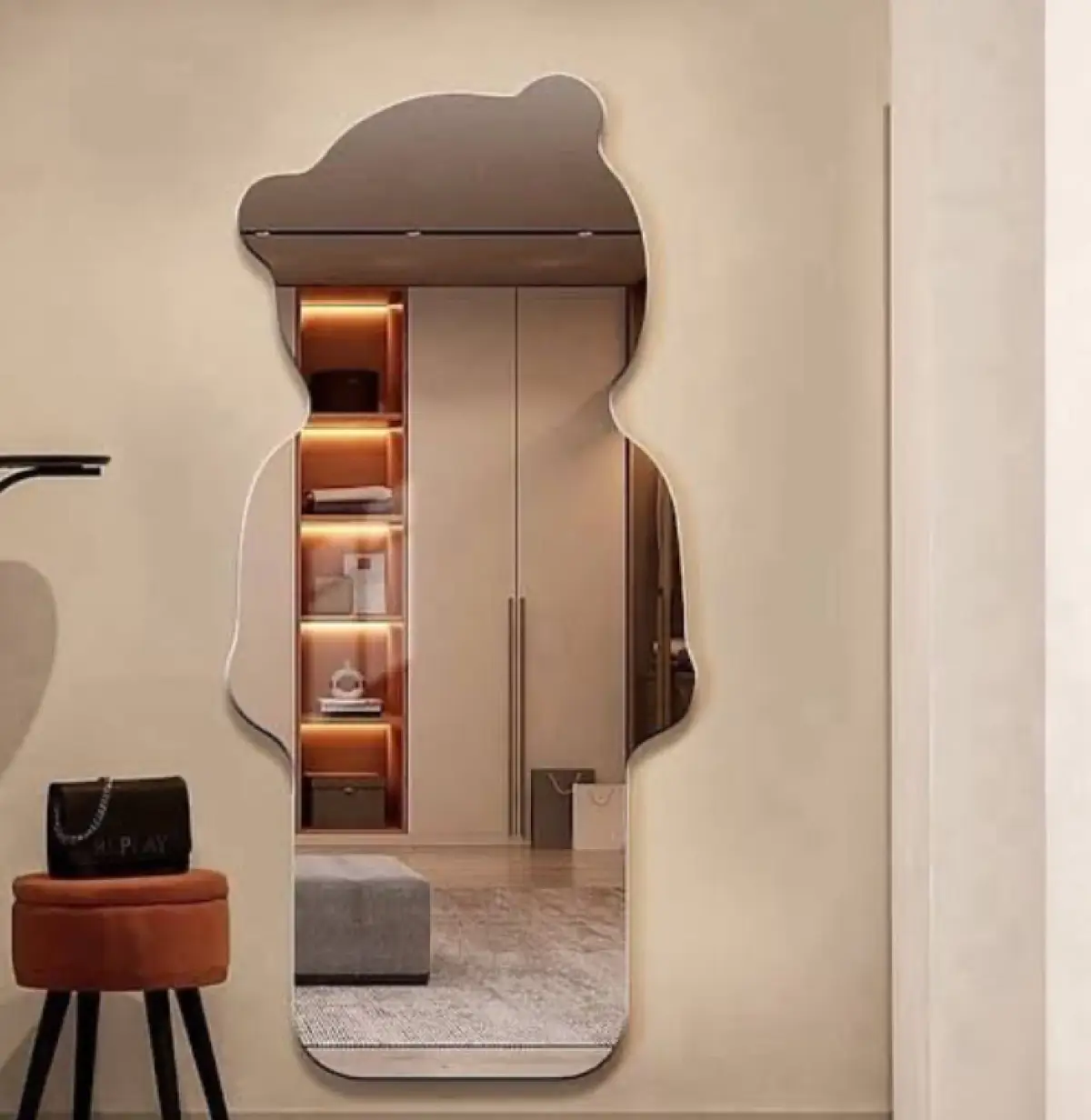 Shaped design mirror with full led light - Image 3