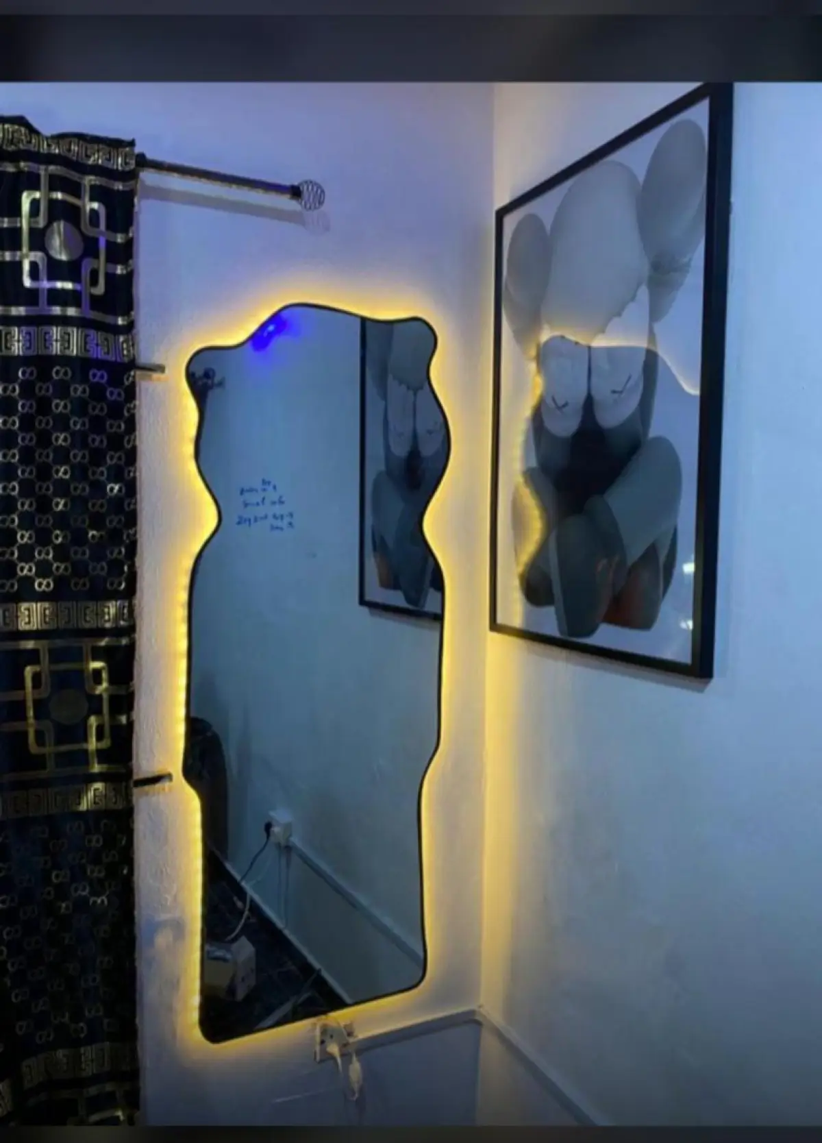 Shaped design mirror with full led light - Image 11