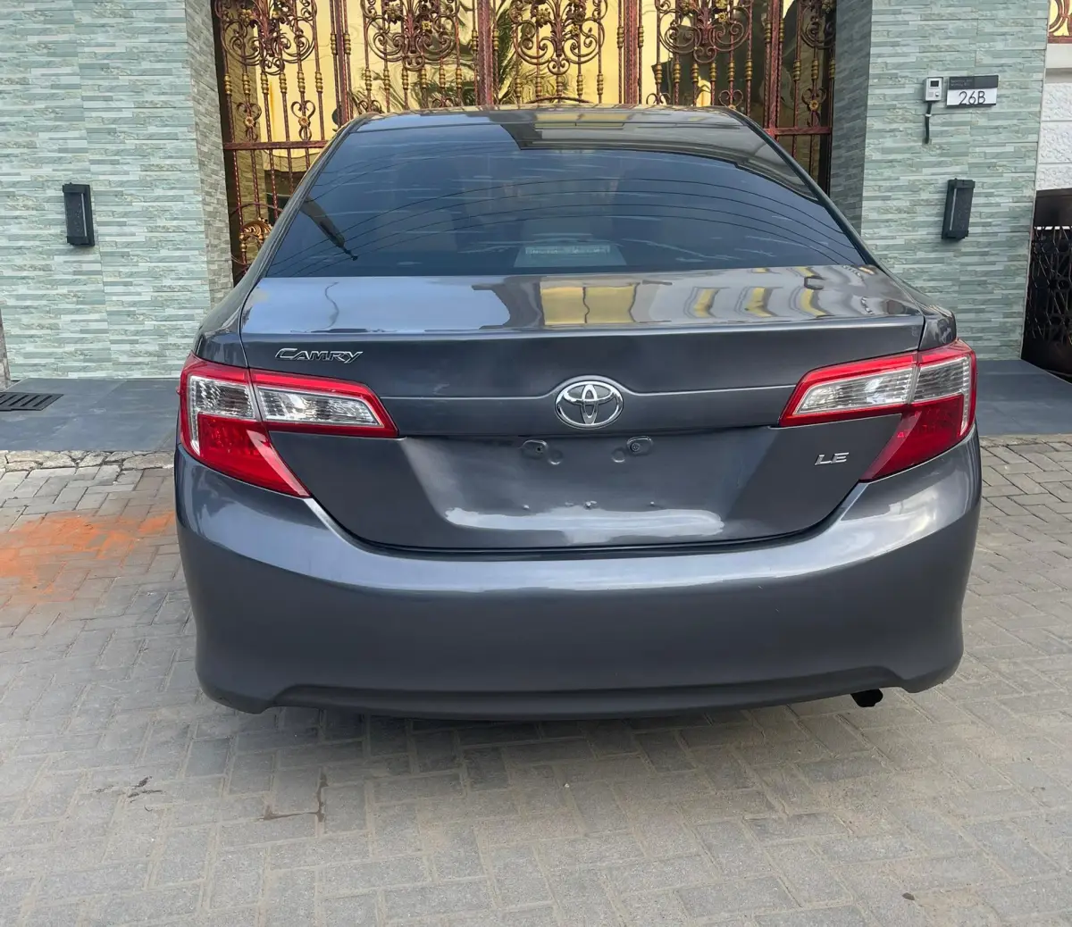 Toyota Camry LE 2013 Gray - Image 3