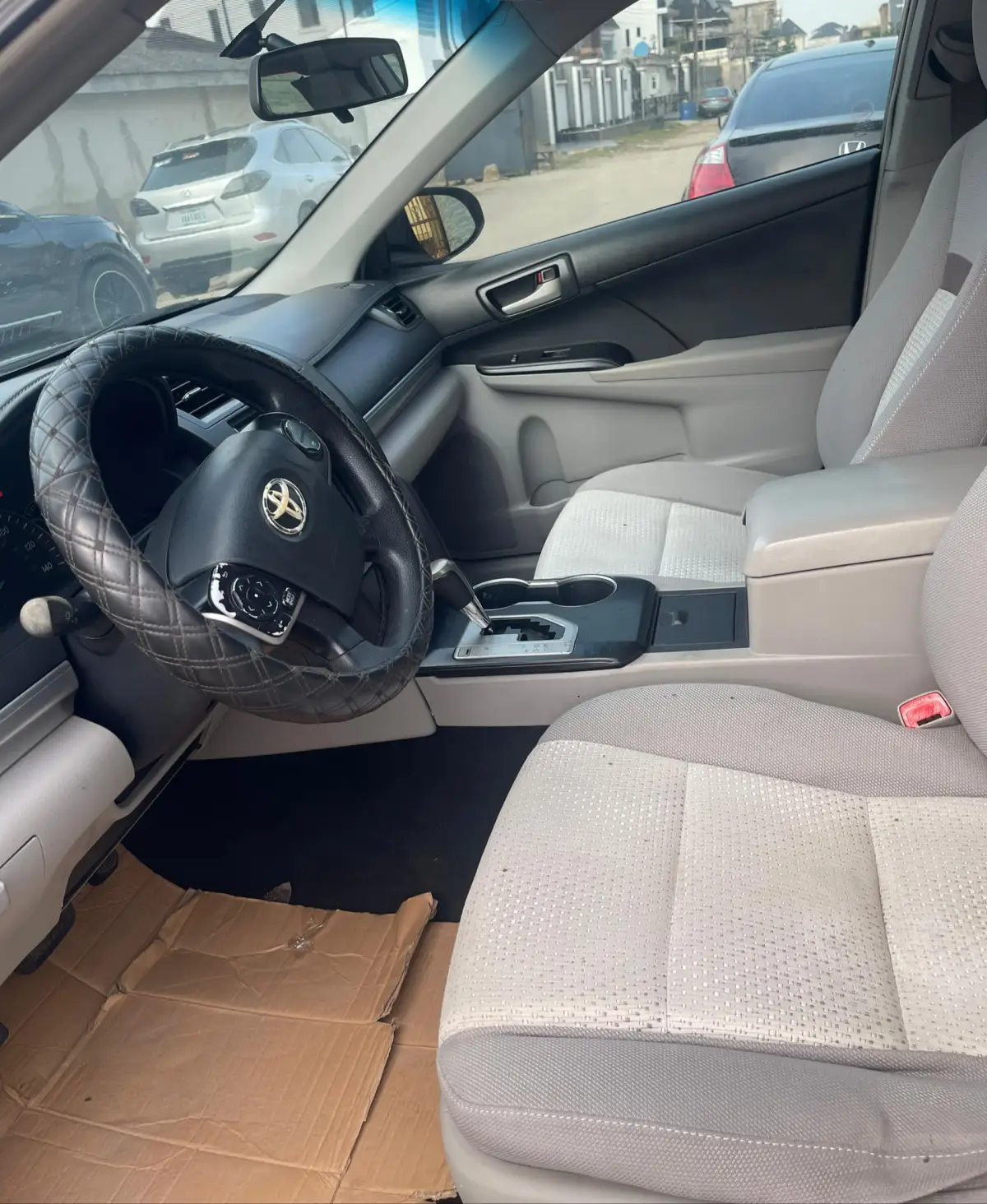 Toyota Camry LE 2013 Gray - Image 4