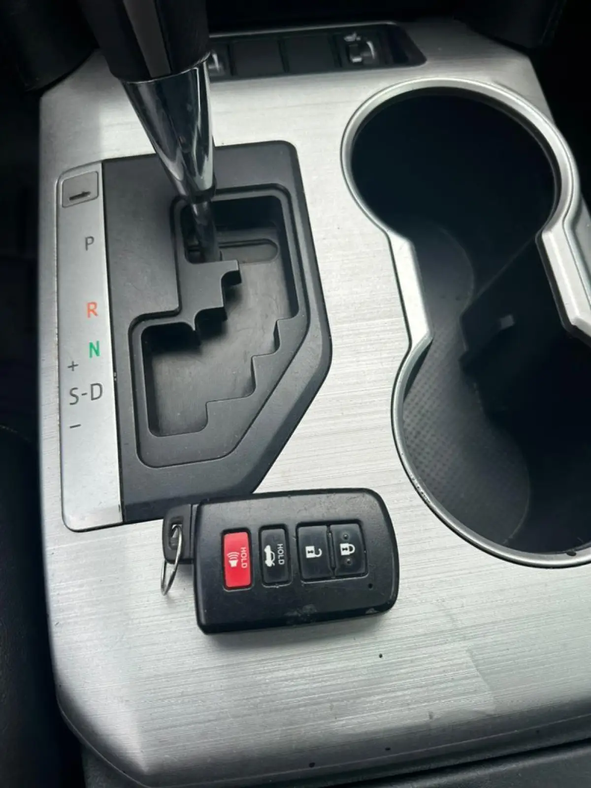 Toyota Camry - Image 14